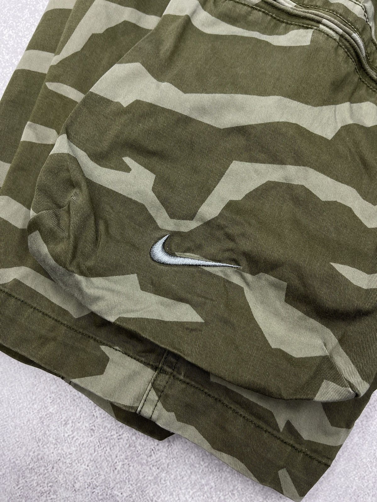Nike Vintage Nike Military Cargo Shorts Camo Y2K ACG TECH Size M Size US 32 / EU 48 - 4 Thumbnail