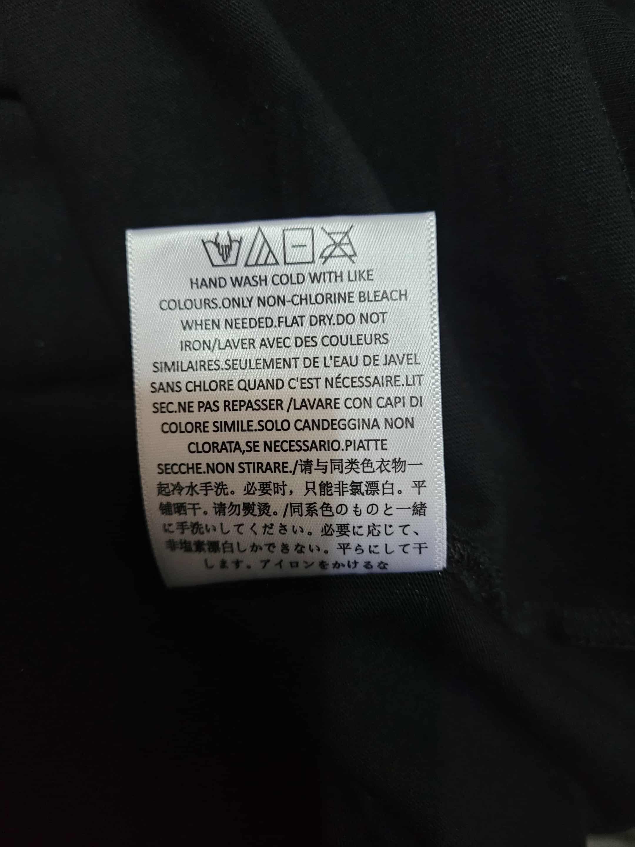 Fear of God sz L FOG Essentials Small Logo Tee Jet Black (FW23) Size US L / EU 52-54 / 3 - 10 Thumbnail
