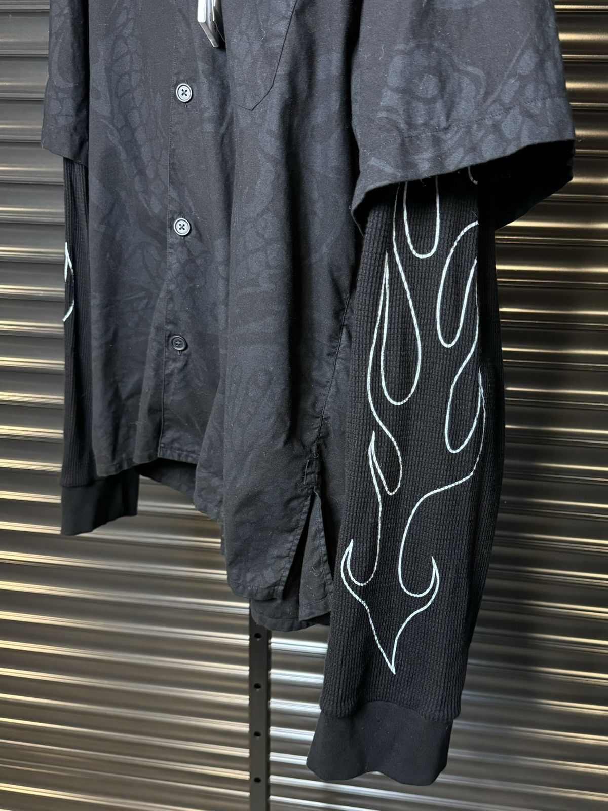 Givenchy Givenchy Chinese New Year Flame Sleeve Button Up Shirt New Size US L / EU 52-54 / 3 - 4 Thumbnail