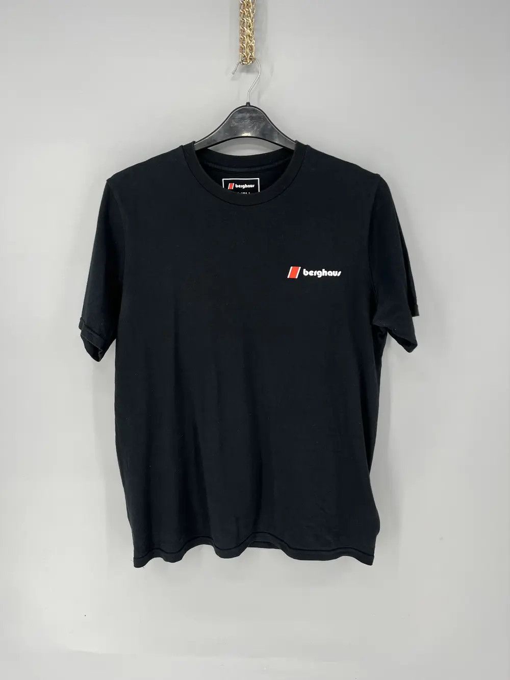 Berghaus Vintage Berghaus T-shirt outdoor hiking Big logo Size US L / EU 52-54 / 3 - 2 Thumbnail