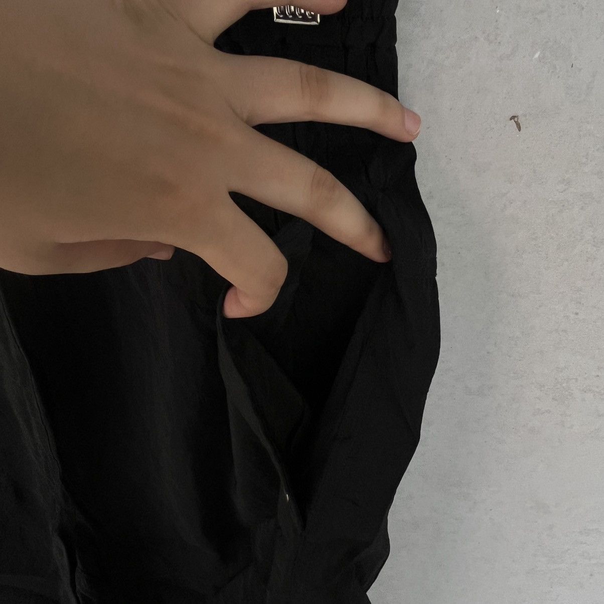 Other Vintage Black Cargo Pants Waist And Cuffs Size S W18 L25 Size US 26 / EU 42 - 6 Thumbnail