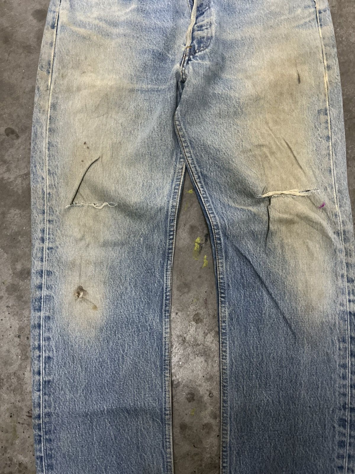 Levi's × Vintage VINTAGE LEVIS 501 KURT KOBAIN DISTRESSED DENIM PANT Size US 31 - 7 Thumbnail