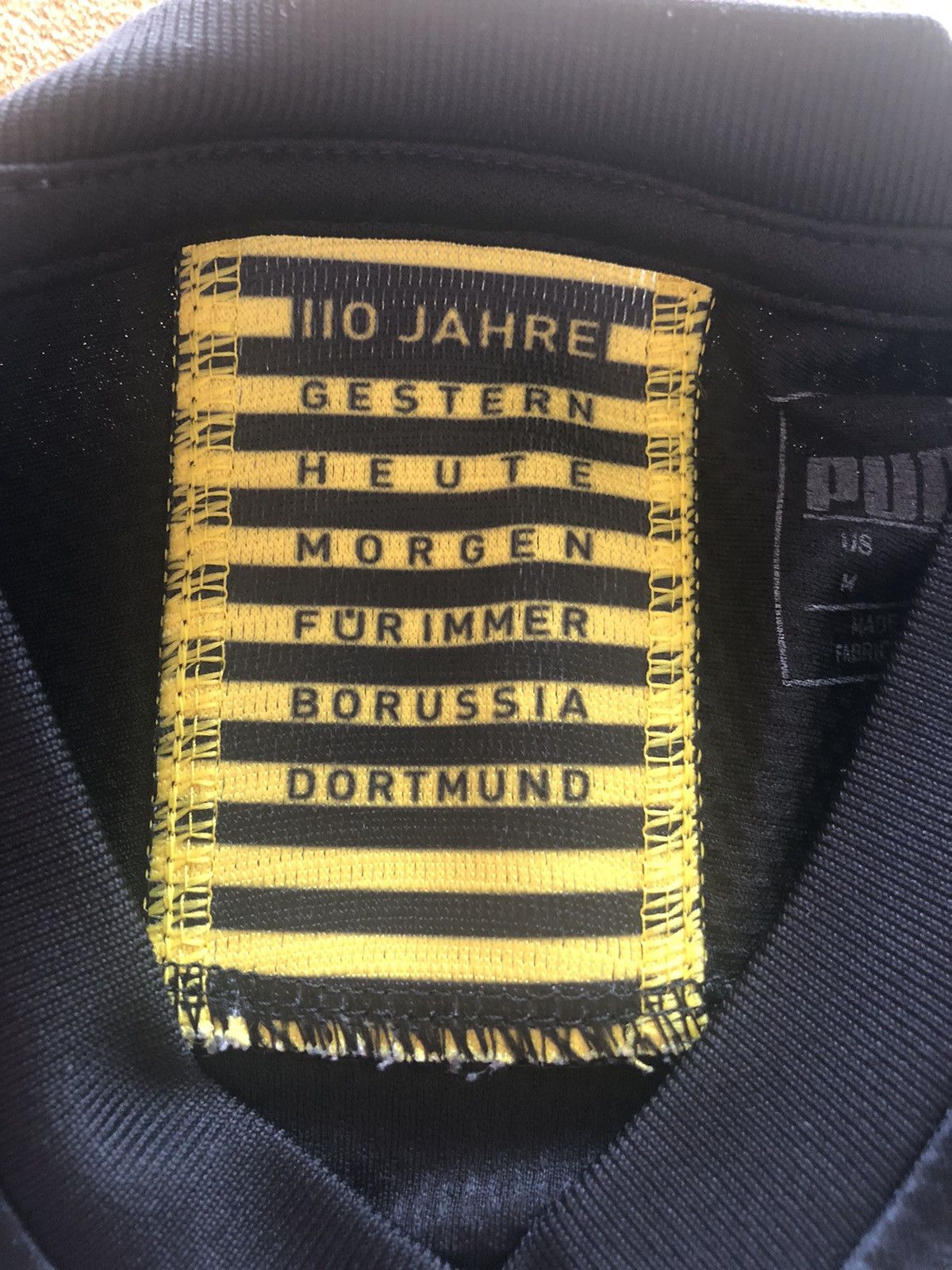 Puma RARE BORUSSIA DORTMUND VINTAGE FOOTBALL GERMAN SOCCER JERSEY Size US M / EU 48-50 / 2 - 5 Thumbnail