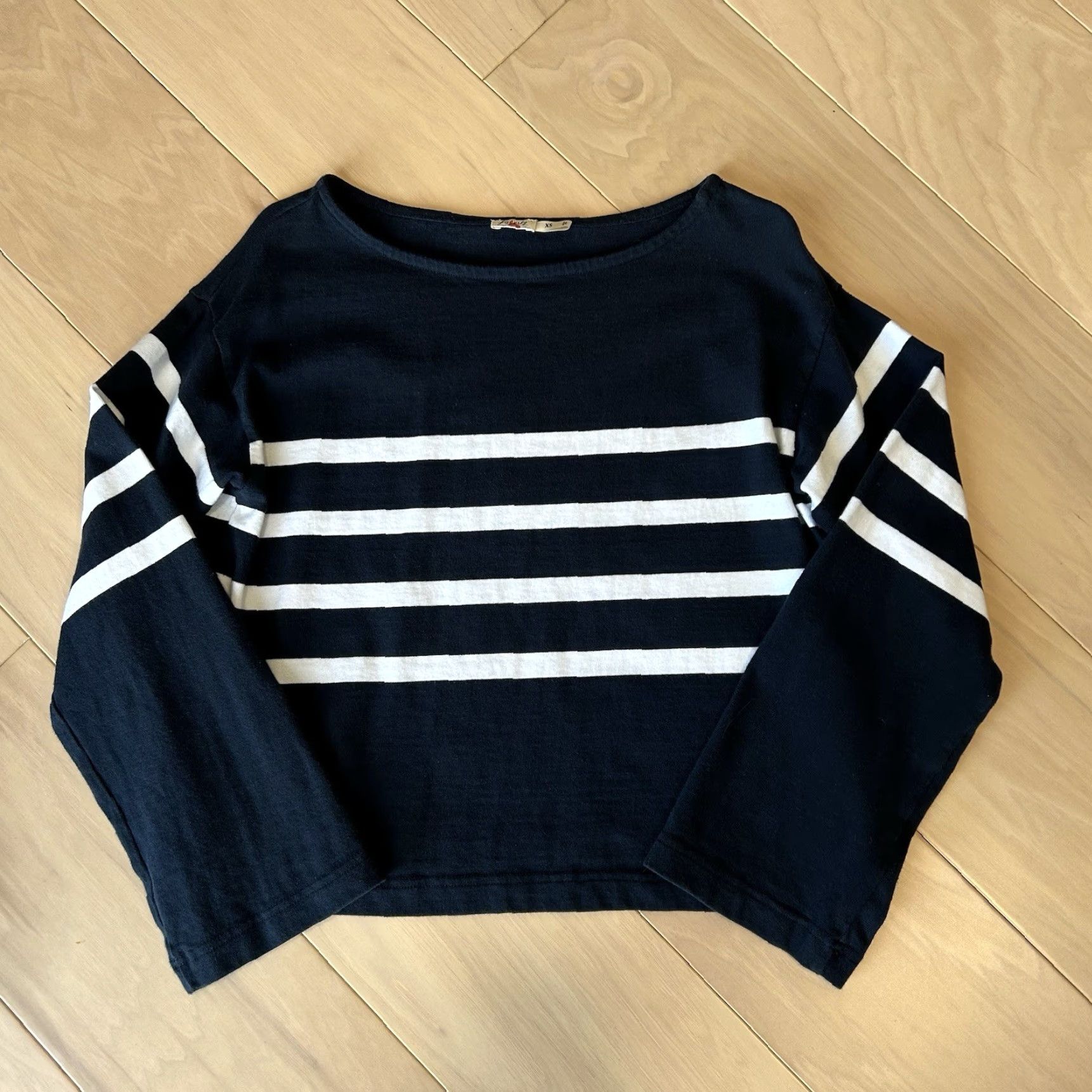 Faherty Faherty Shirt Women XS Blue Striped Long Sleeve Cotton Sport Jersey Tee Boat Neck Relaxed Fit All Seasons Casual Nautical Size XS / US 0-2 / IT 36-38 - 2 Thumbnail