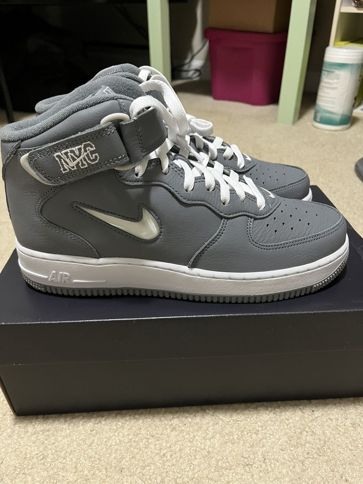 Nike Nike air force 1 mid QS Size US 8 / EU 41 - 4 Thumbnail