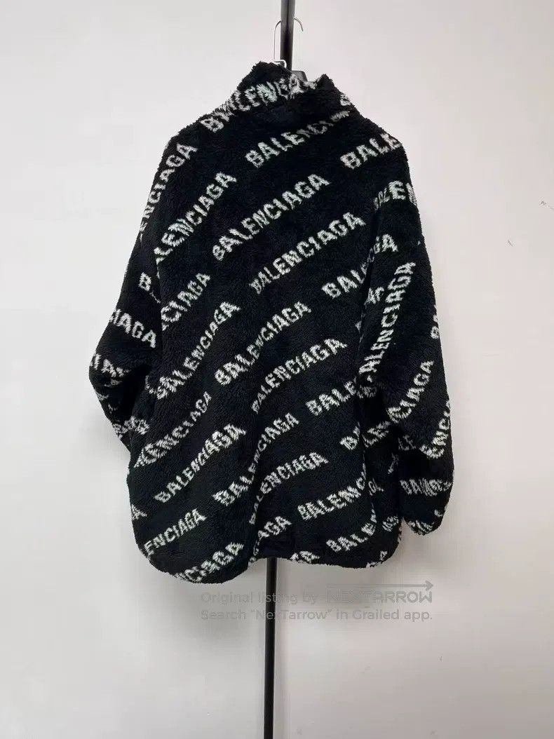 Balenciaga Balenciaga Collar Drop Shoulder Loose Faux Fur Puffy Zippe Size XXS / US 00 / IT 34 - 2 Thumbnail
