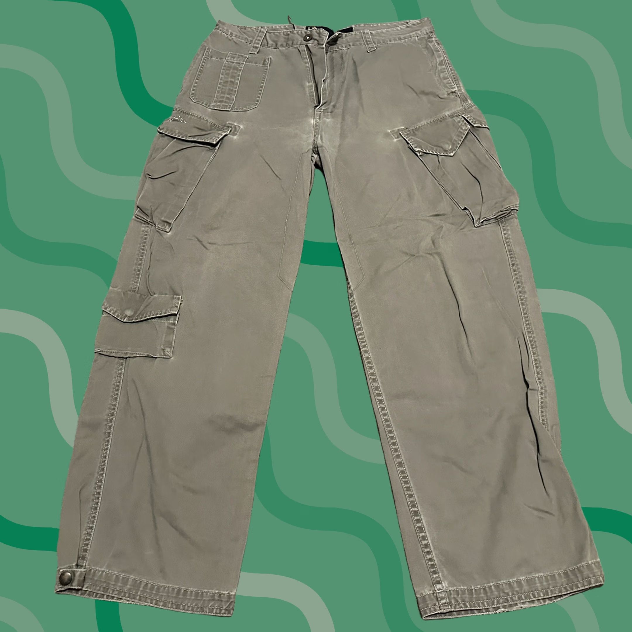 Nautica VINTAGE Nautica Pants Cargo Utility Grunge Skater Y2K Paratrooper 32x30 Khaki Mens Size US 32 / EU 48 - 1 Thumbnail