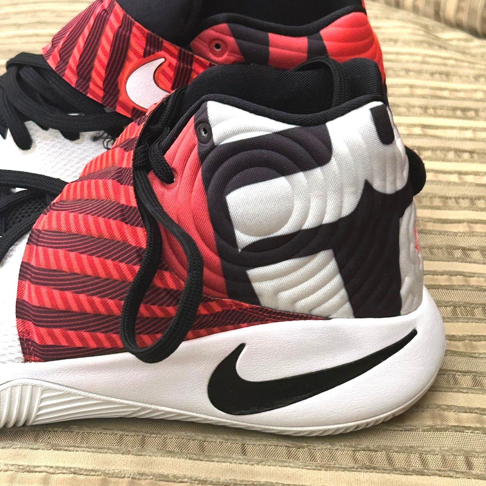 Nike Nike Kyrie 2 LMTD Basketball Shoes Mens 12 Red 838639-990 Size US 12 / EU 45 - 4 Thumbnail