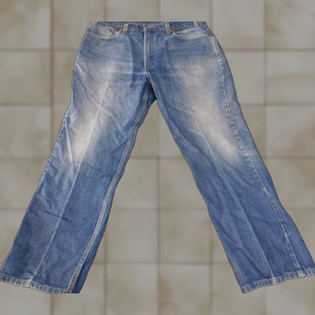 Levi's VINTAGE Levi's 505 Jeans Mens 36x29 Blue Straight Regular Made in USA Red tag Size US 36 / EU 52 - 1 Thumbnail