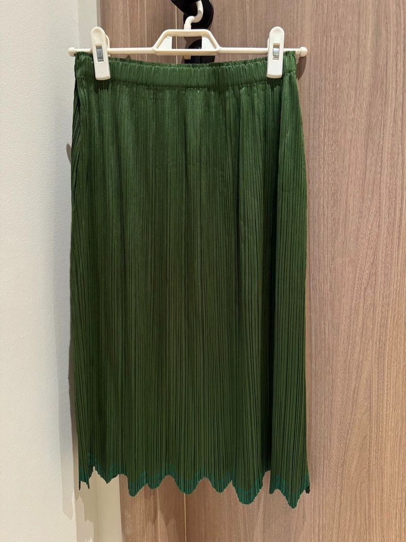 Issey Miyake issey miyake size：3 Green skirt 2506-Nextarrow Size 22" - 1 Thumbnail