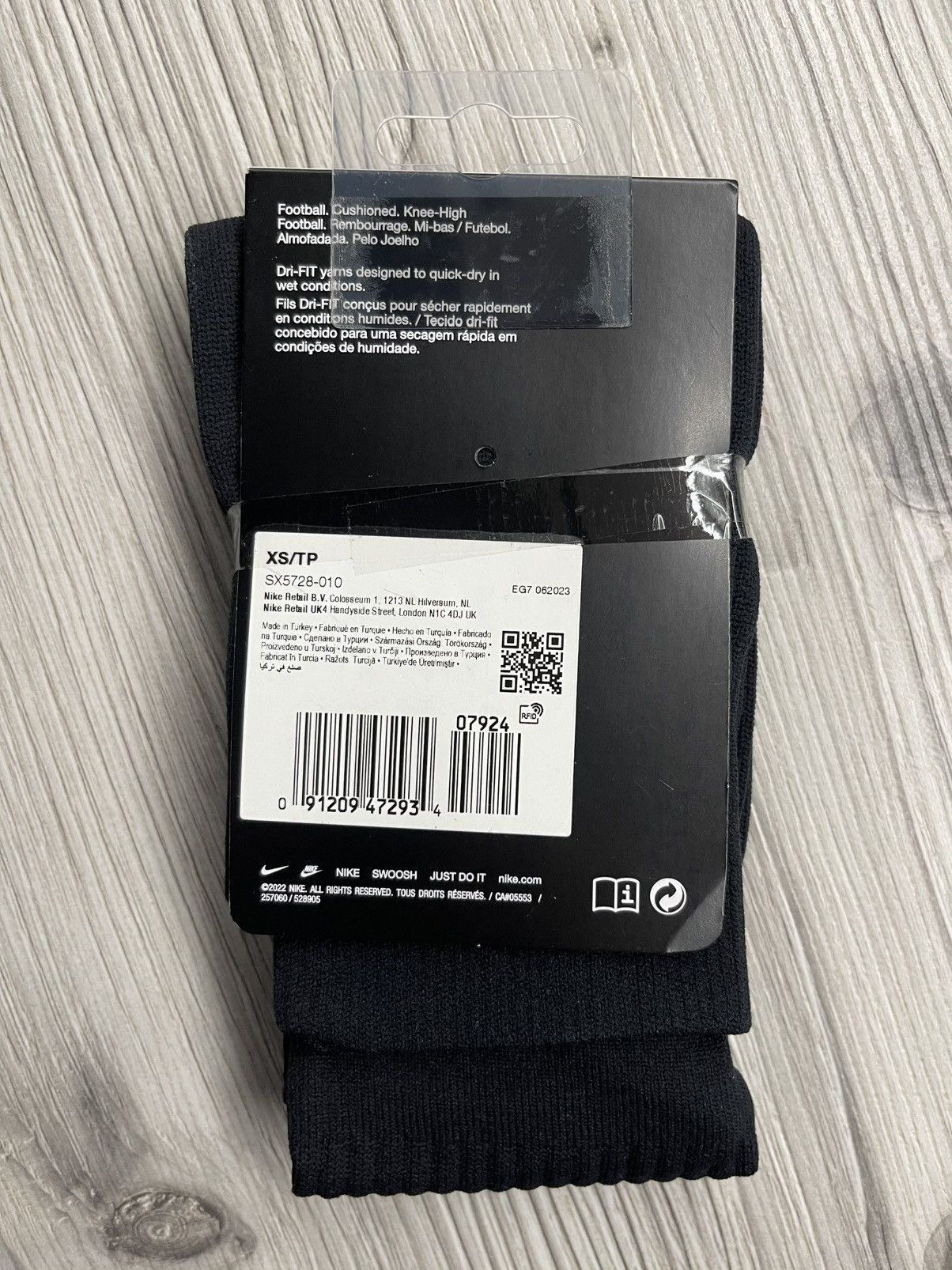 Vintage Soccer Socks Nike Classic II Cushion Socks SX5728-010 31-35 Size 26 - 3 Thumbnail