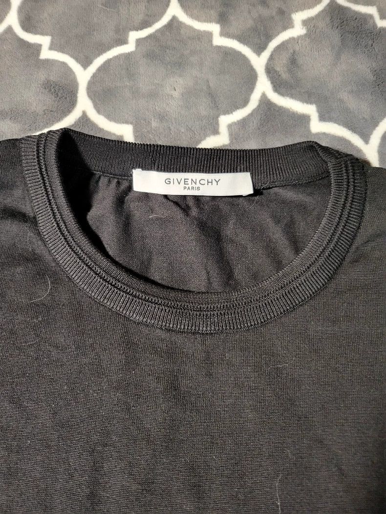 Givenchy Givenchy Short-sleeved T-shirt with an unbeatable fit; mes Size US M / EU 48-50 / 2 - 2 Thumbnail