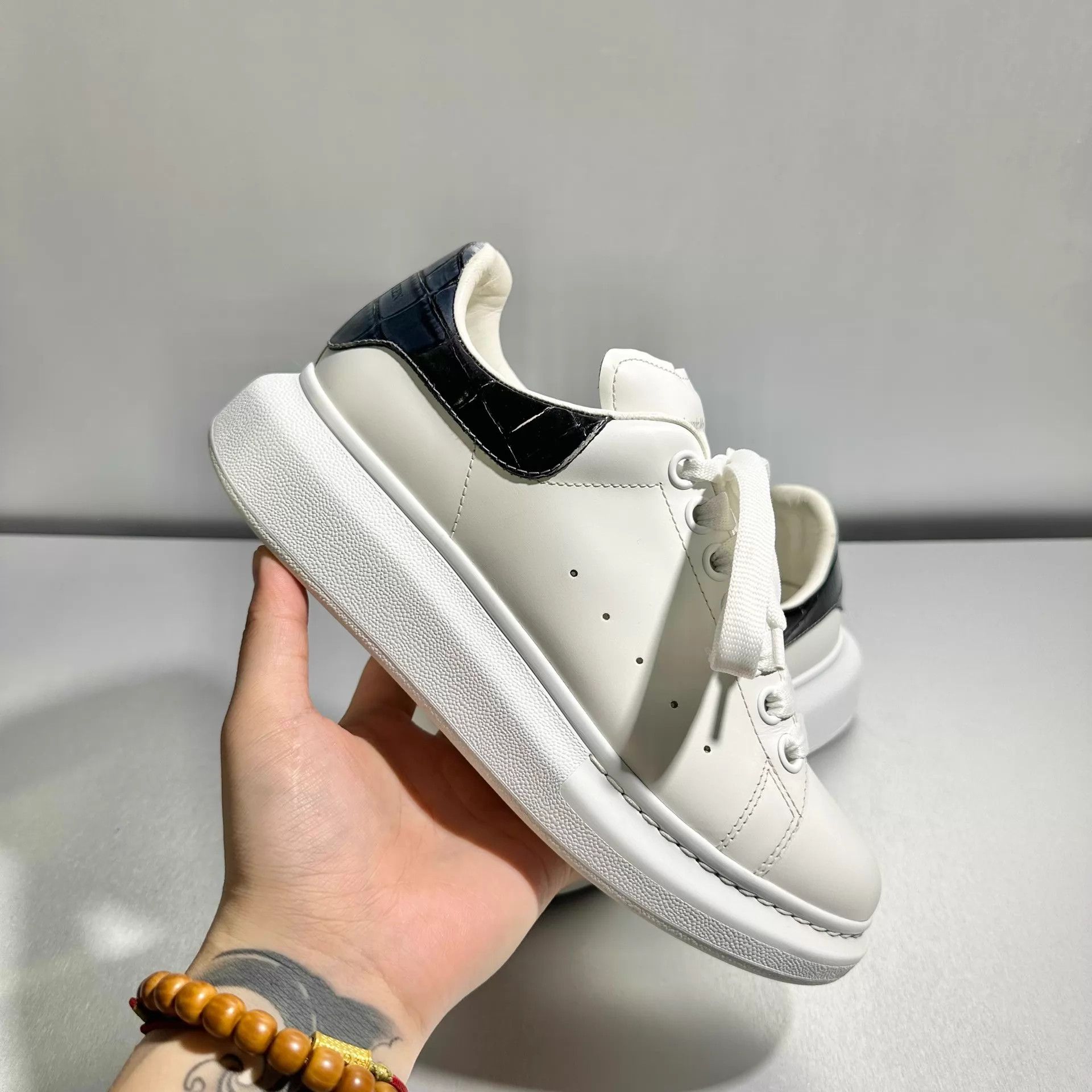 Alexander Wang Alexander Wang navy croc print 38 mint X7432 Size US 7.5 / IT 37.5 - 8 Thumbnail