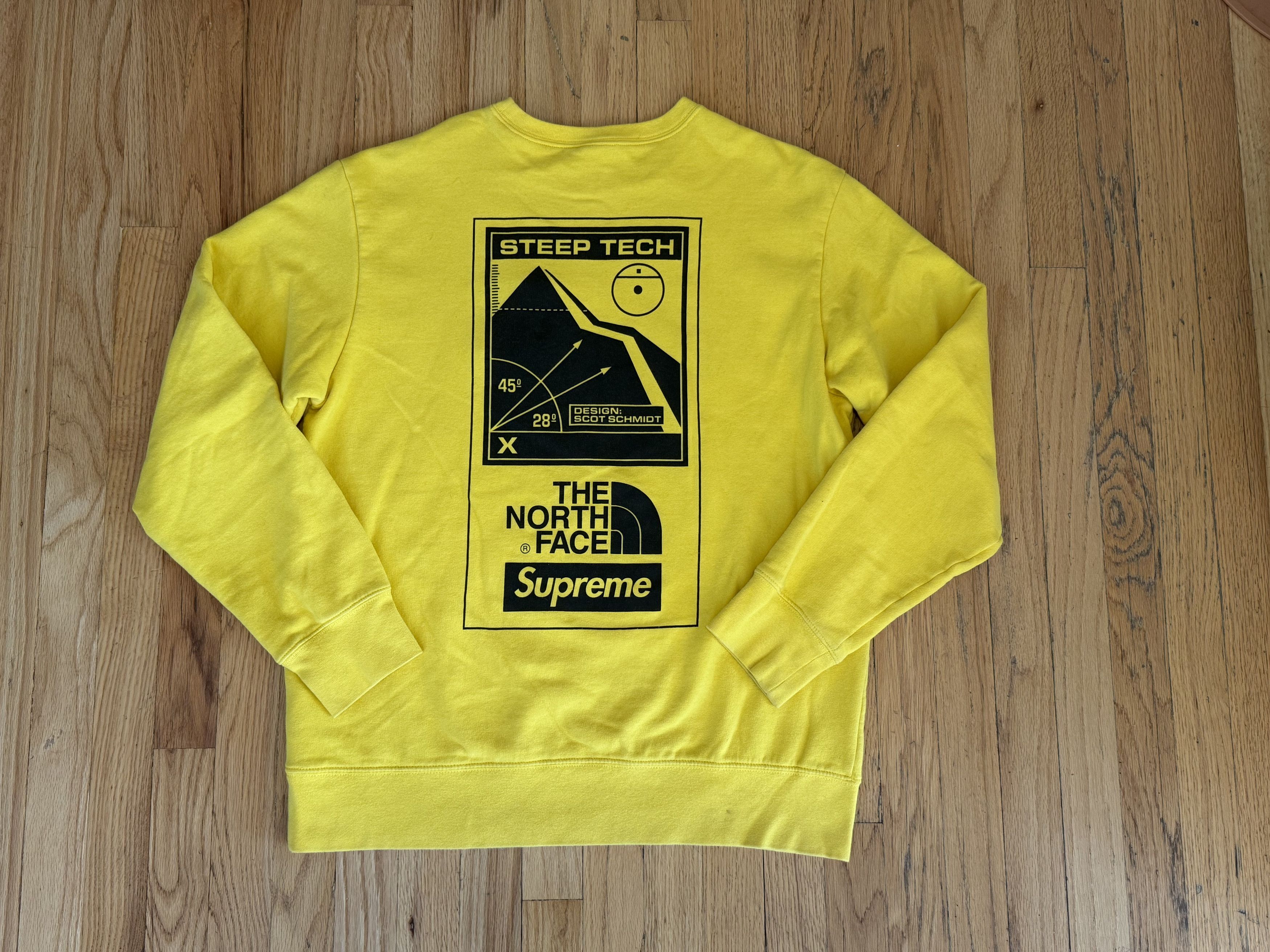 Supreme × The North Face Supreme x The North Face Steep Tech Crewneck TNF L Size US L / EU 52-54 / 3 - 1 Thumbnail