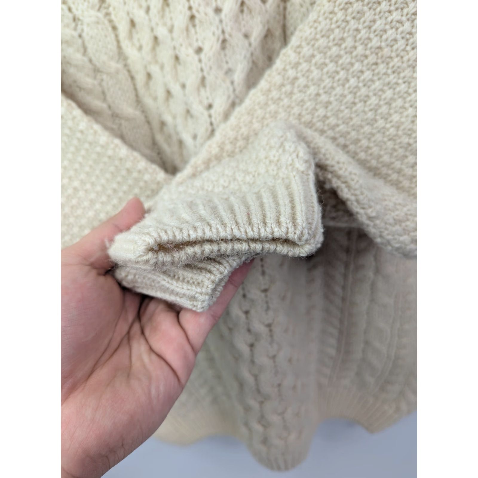 Vintage Highland Home Industries Crew Neck Sweater Ladies M Cream 100% Wool Cable Knit Chunky Pullover All Seasons Vintage No Size M / US 6-8 / IT 42-44 - 4 Thumbnail