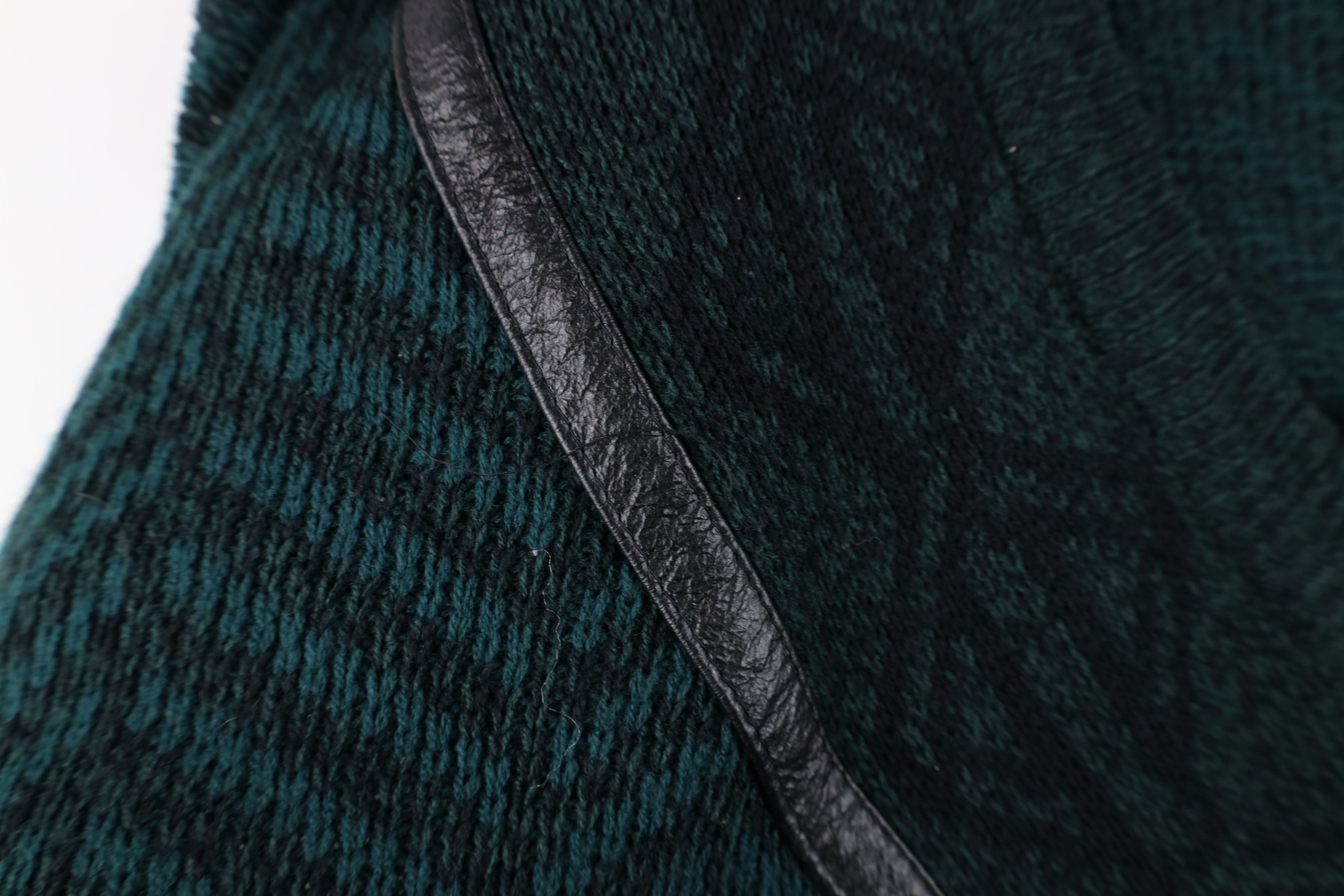 Vintage Vintage 90s Dapper Herringbone Knit V-Neck Sweater Green Size US L / EU 52-54 / 3 - 6 Thumbnail
