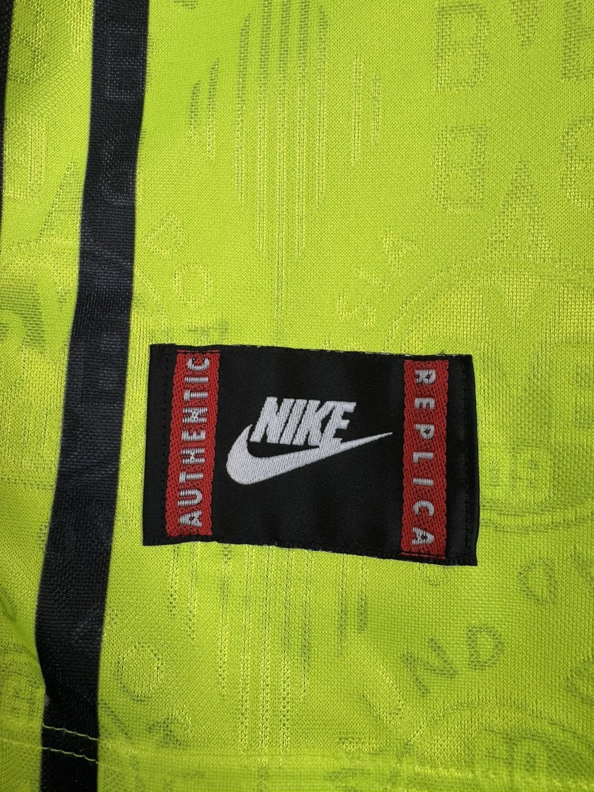 Nike Vintage 1996 1997 Nike Borussia Dortmund Soccer Jersey Size US S / EU 44-46 / 1 - 7 Thumbnail