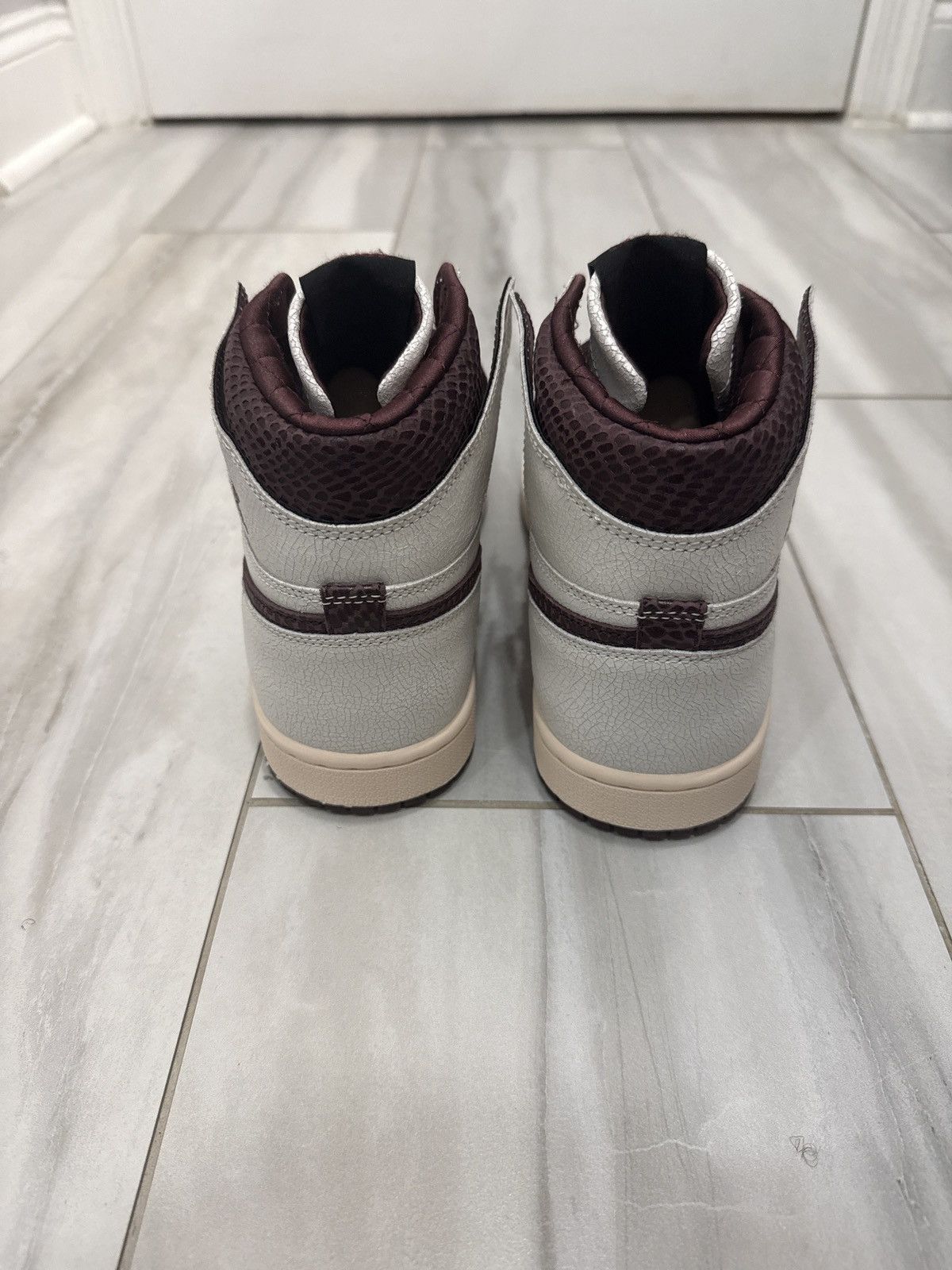 Nike Nike Air Jordan 1 Retro High OG A Ma Maniére sneaker Size US 7.5 / EU 40-41 - 4 Thumbnail