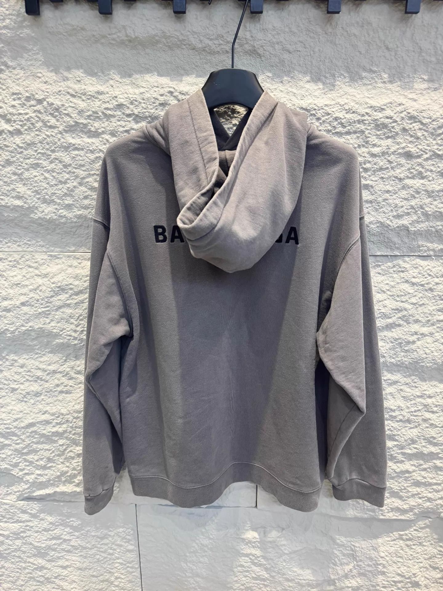 Balenciaga Balenciaga Gray Embroidered Logo Hoodie S Size US S / EU 44-46 / 1 - 4 Thumbnail