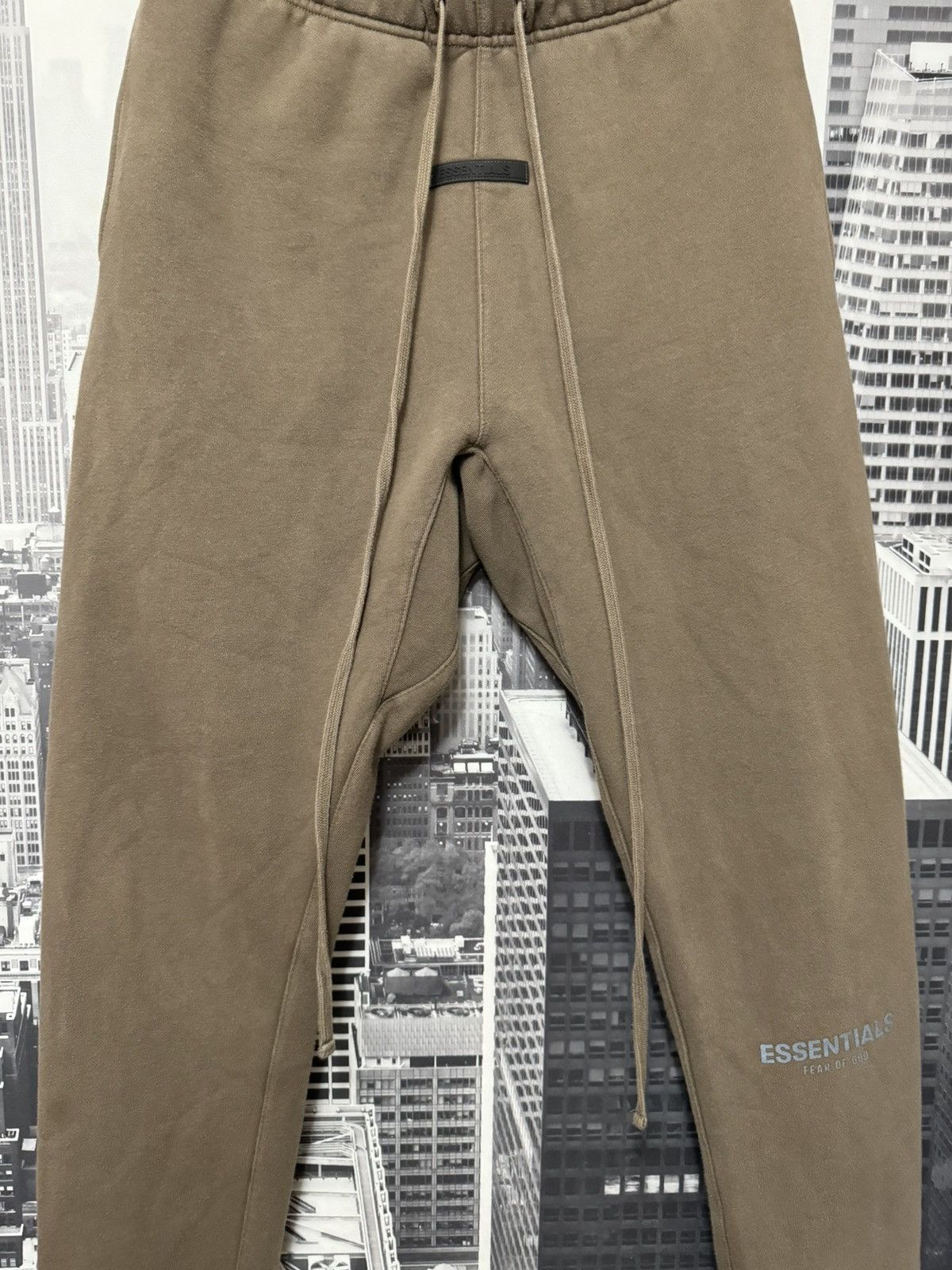 Fear of God 💥Fear of God Essentials Harvest Sweatpants SZ Medium Size US 32 / EU 48 - 2 Thumbnail