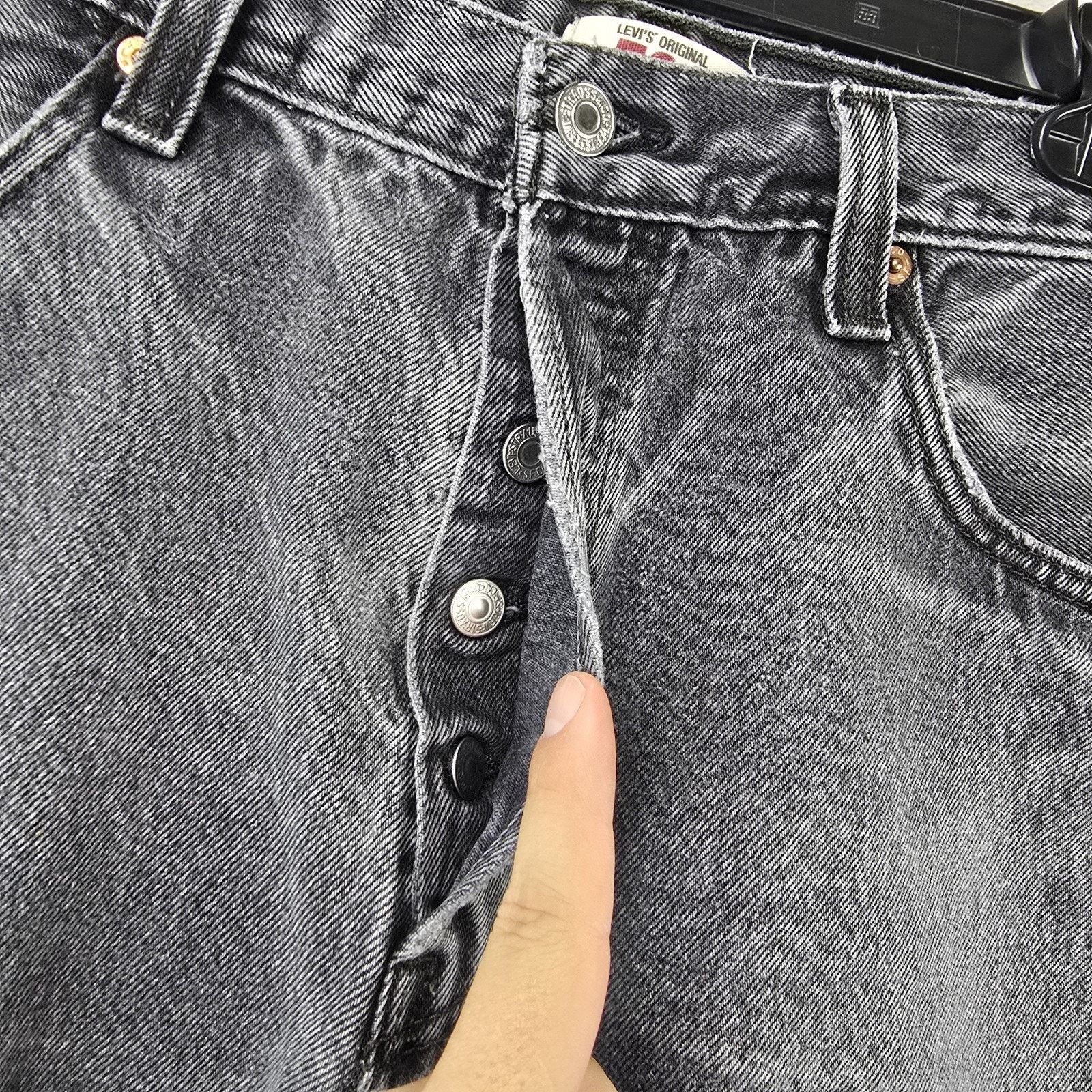 Levi's Levis 501 Jeans Mens 38x34 (Fits 34x30) Black Distressed Y2K Size US 34 / EU 50 - 6 Thumbnail