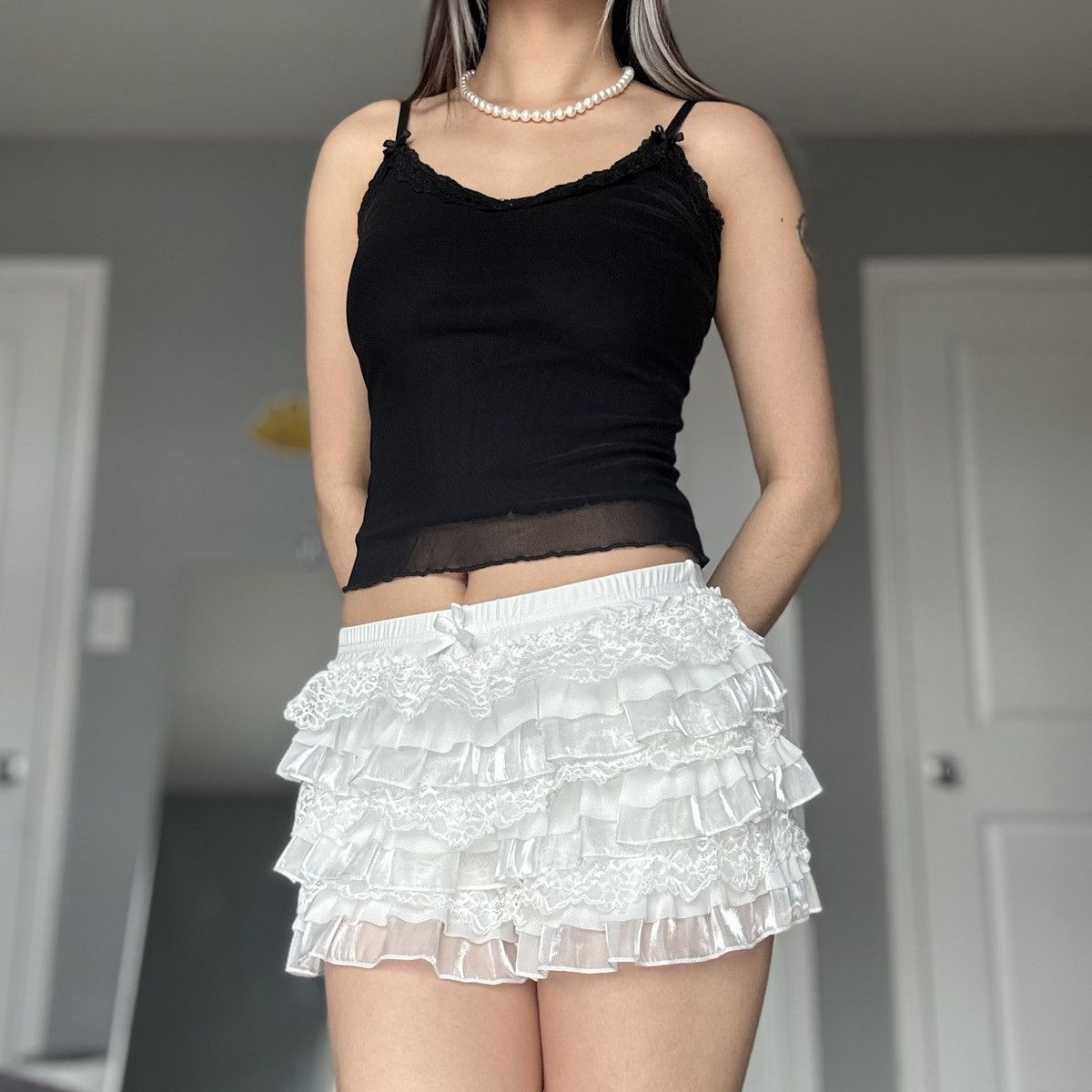 Forever 21 Forever21 Black Sheer Layered Floral Lace Trim Bowtie Cami Size XS / US 0-2 / IT 36-38 - 9 Thumbnail