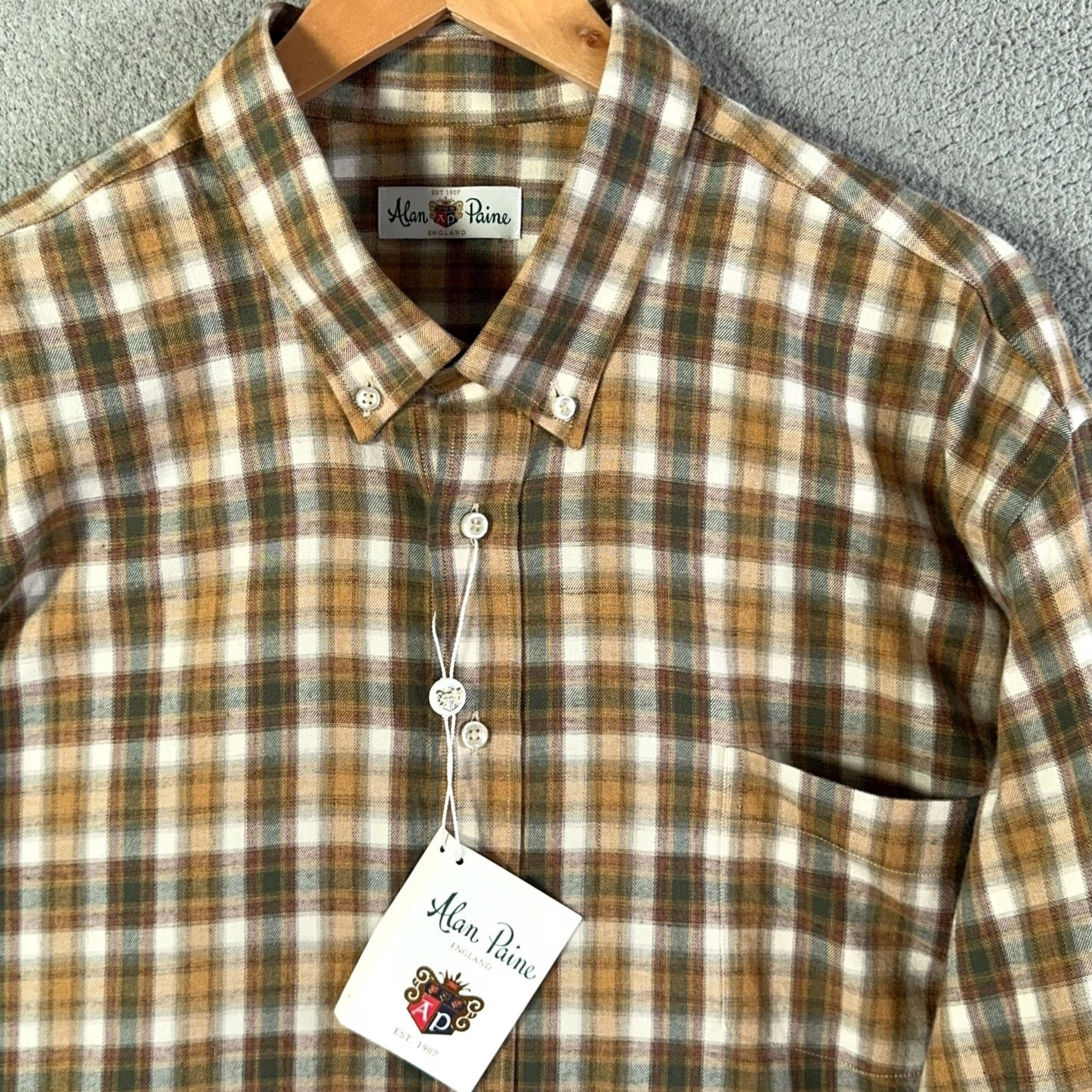 Vintage Alan Paine Flannel Shirt Mens 2XL Brown Plaid Long Sleeve Button-Up Cotton Shirt Size US XXL / EU 58 / 5 - 2 Thumbnail