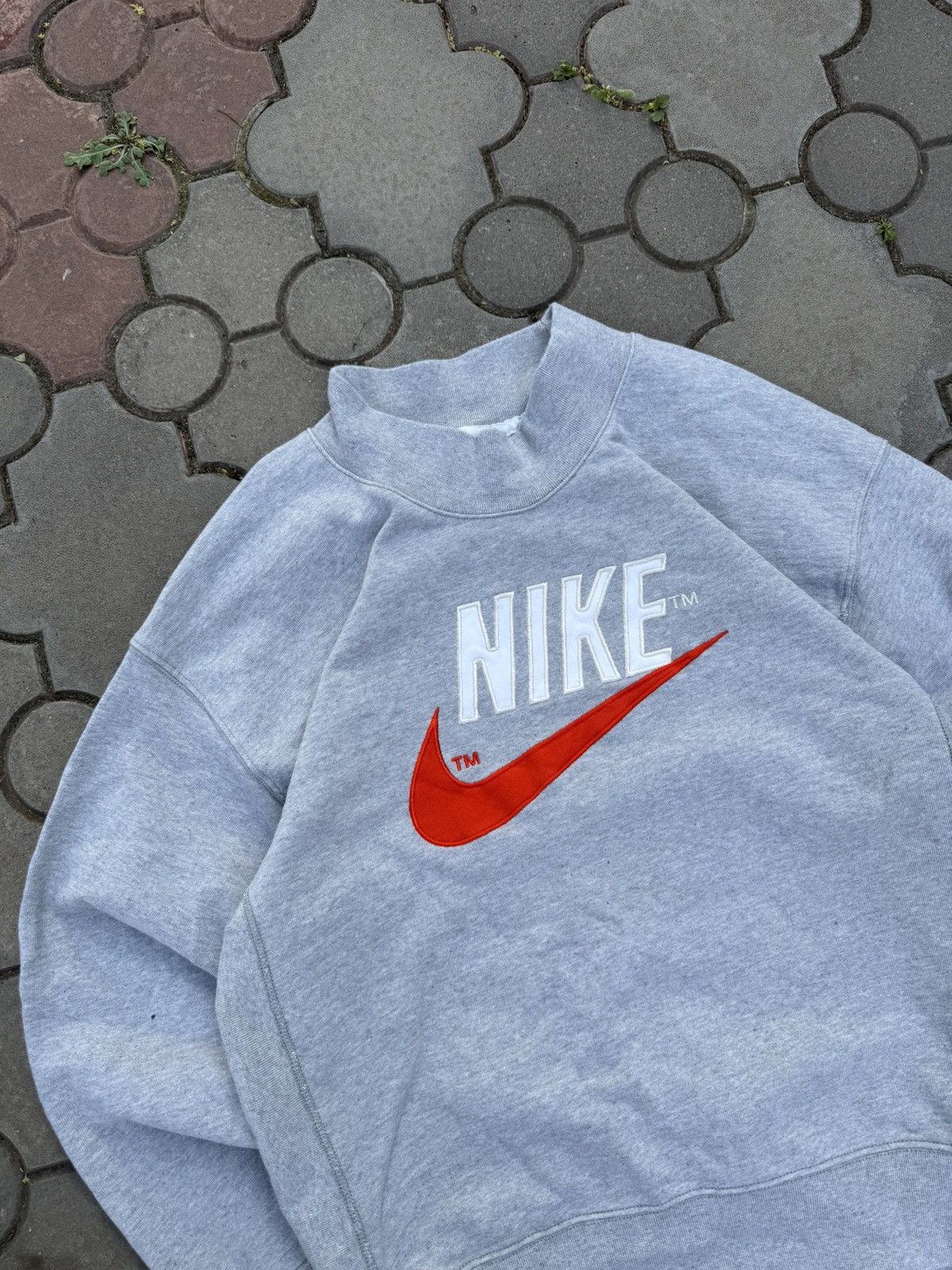 Nike Nike Spell Out Center Logo Sweatshirt Y2K Size US M / EU 48-50 / 2 - 2 Thumbnail