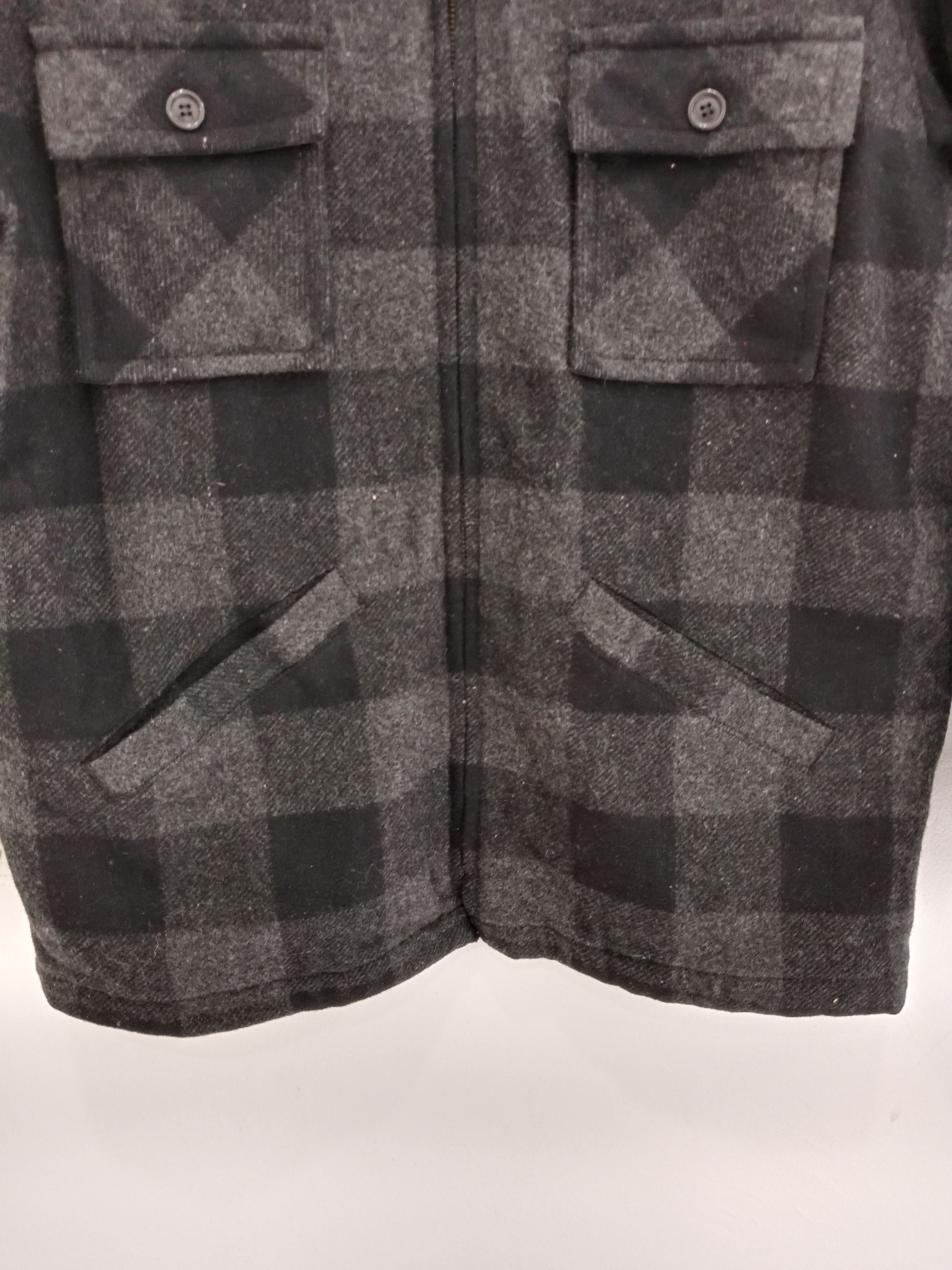 Japanese Brand Vintage Wool Zipper Shirts Checkered Style Double Pocket Size US L / EU 52-54 / 3 - 6 Thumbnail