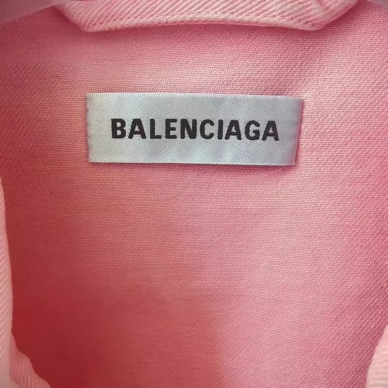Balenciaga Balenciaga size 36 Denim jacket with letter logo on chest Size US S / EU 44-46 / 1 - 3 Thumbnail