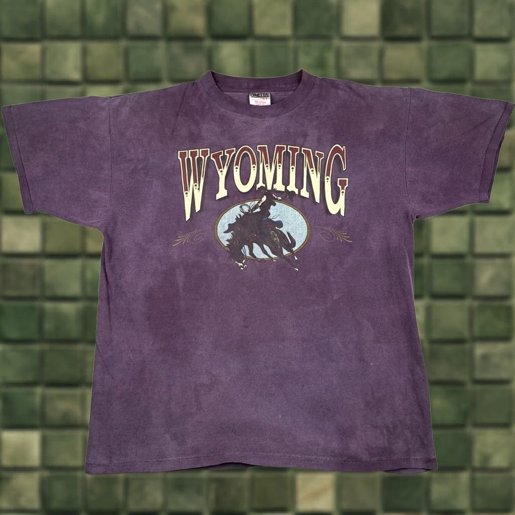 Vintage VINTAGE Wyoming Cowboy Bronco Shirt Purple Sun Faded Oneita USA Made XL Mens 90s Size US XL / EU 56 / 4 - 1 Thumbnail