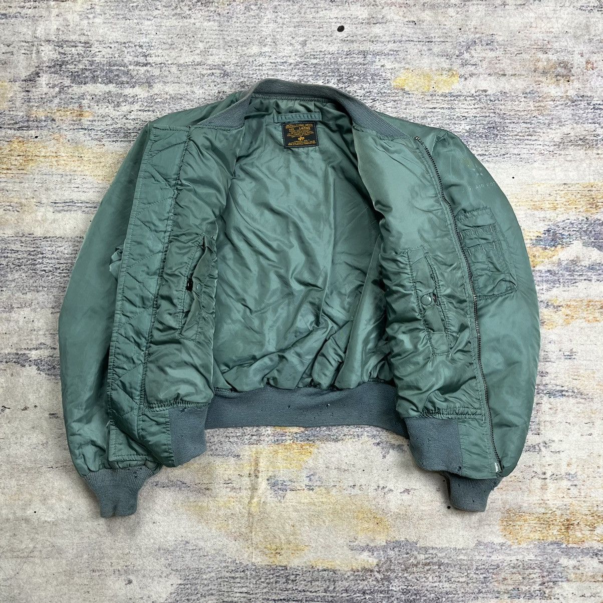 Alpha Industries Vintage 90s Alpha industries Ma-1 bomber jacket Size US L / EU 52-54 / 3 - 9 Thumbnail