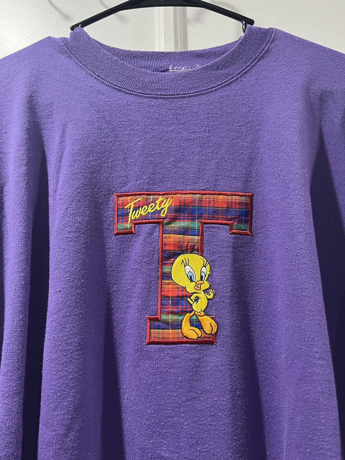 Vintage Vintage 90s Looney Tunes Tweety Embroidered Purple Sweater Size US XL / EU 56 / 4 - 2 Thumbnail