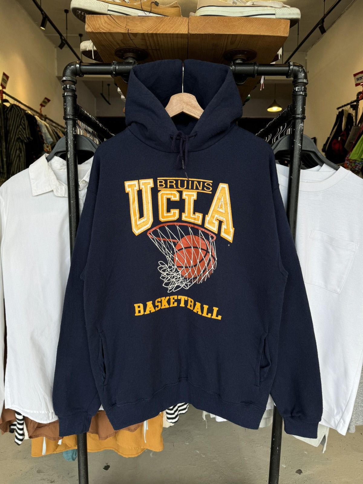 NBA Vintage Bruins UCLA Basketball Hoodies Size US L / EU 52-54 / 3 - 1 Thumbnail