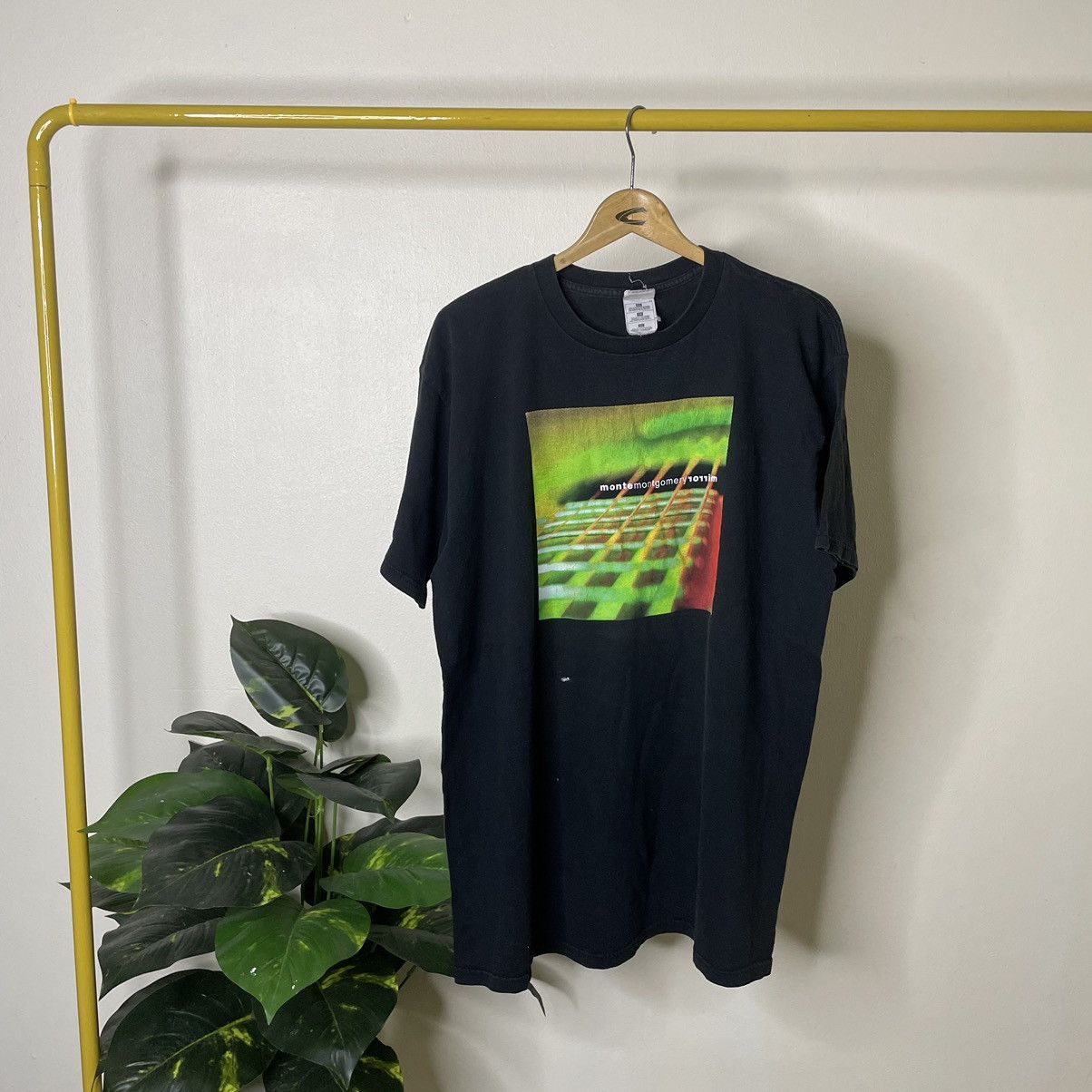 Band Tees × Vintage Vintage 1990s Monte Montgomery American Top Blues Guitarist Size US XL / EU 56 / 4 - 1 Thumbnail