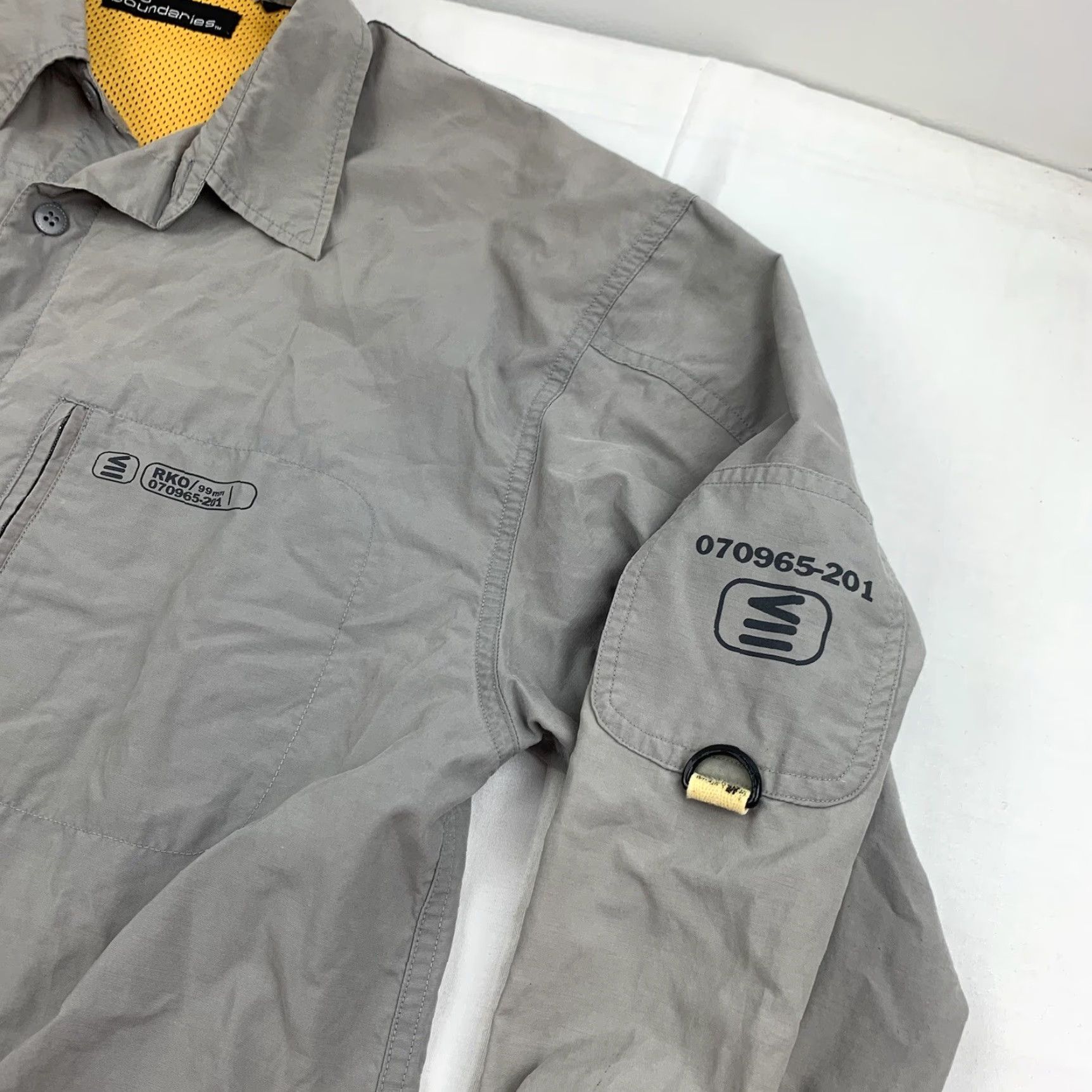 Vintage VINTAGE No Boundaries Shirt Adult XL Gray Button-Up Long Sleeve Collared 90s Y2K Grunge Outdoors Men Size US XL / EU 56 / 4 - 6 Thumbnail