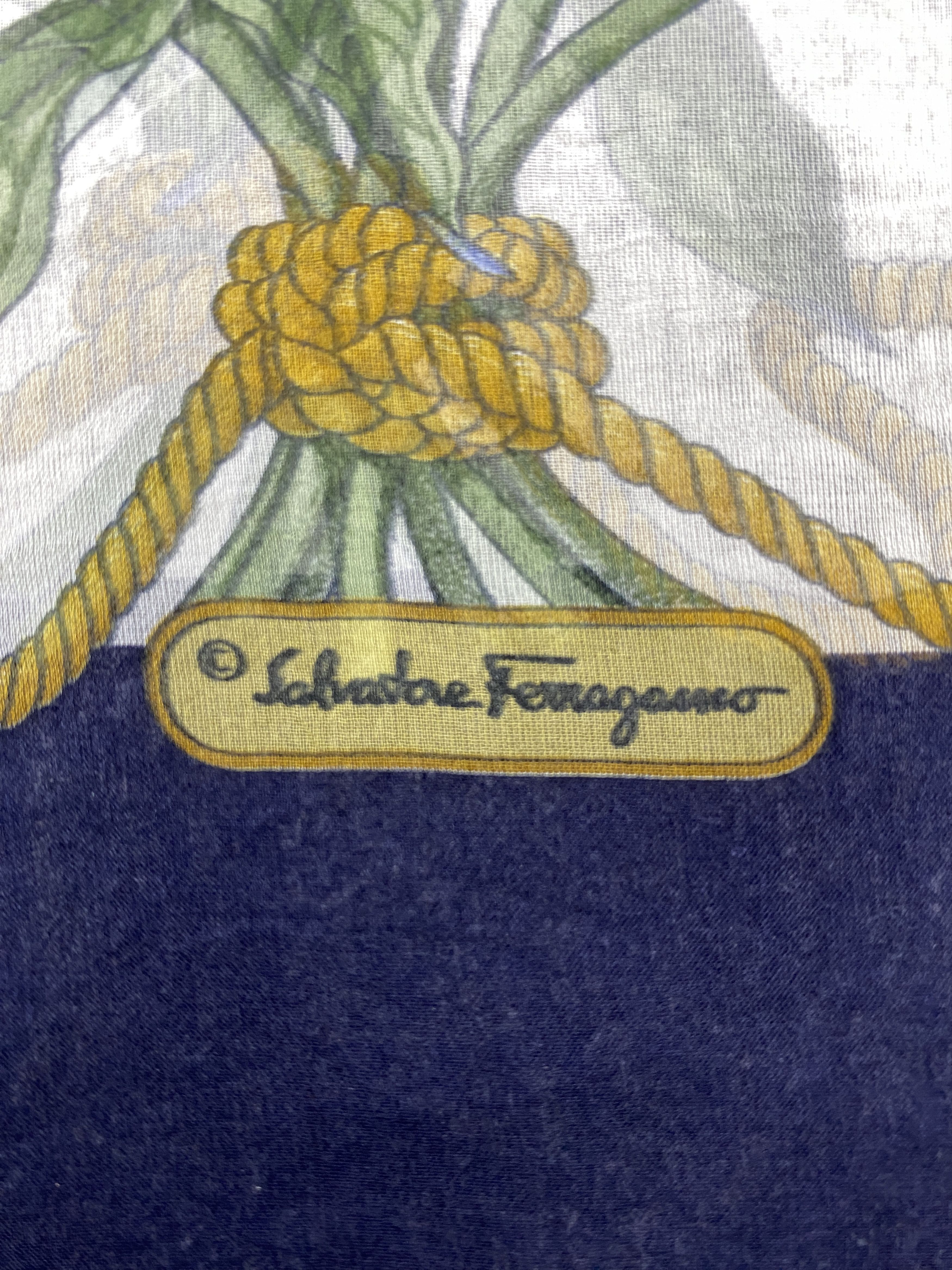 Designer × Salvatore Ferragamo Vintage Ferragamo Silk Scarf / Foulards / Silk Shawl SN0016 Size ONE SIZE - 8 Thumbnail