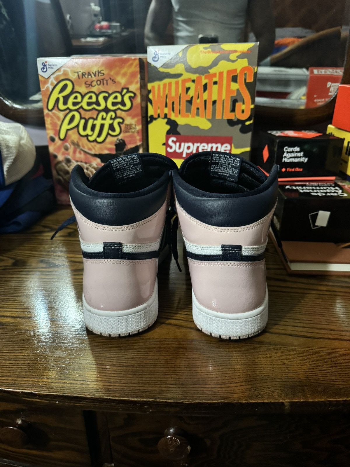 Jordan Brand Jordan 1 Bubble Gum Size US 10.5 / EU 43-44 - 5 Thumbnail