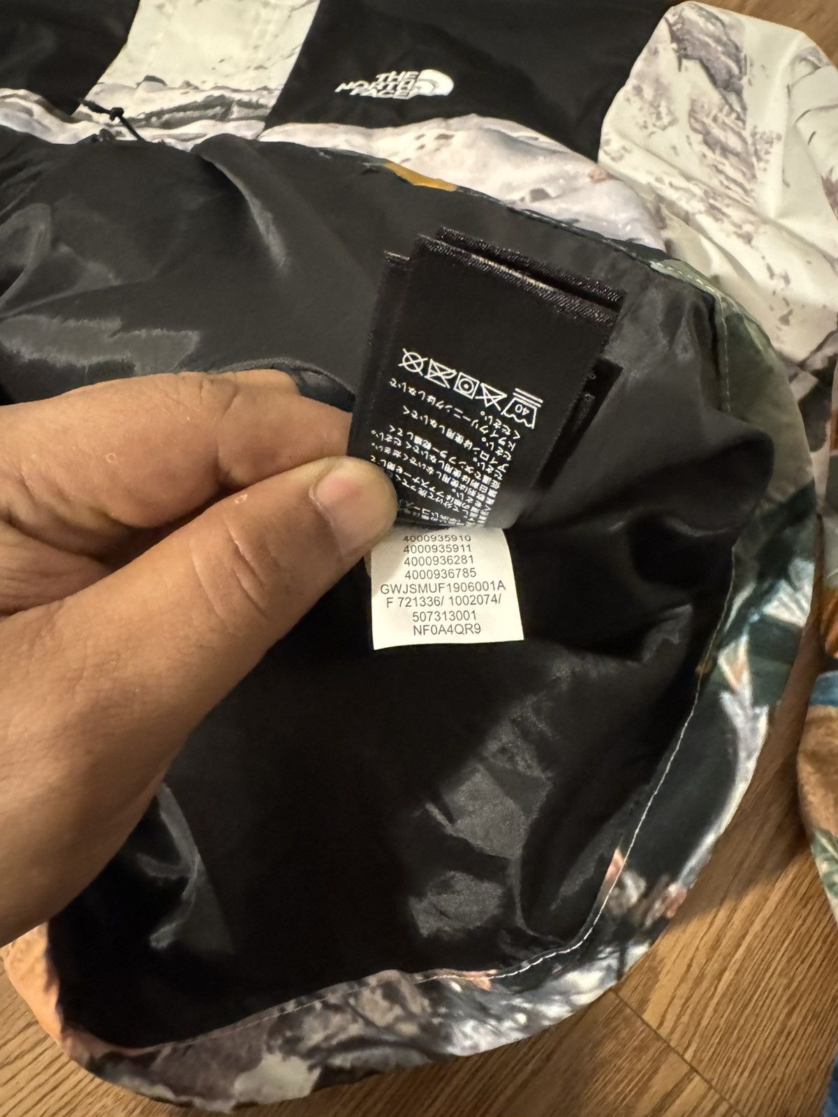 The North Face The North Face X Invincible The Expedition Series Mountain Size US XL / EU 56 / 4 - 11 Thumbnail