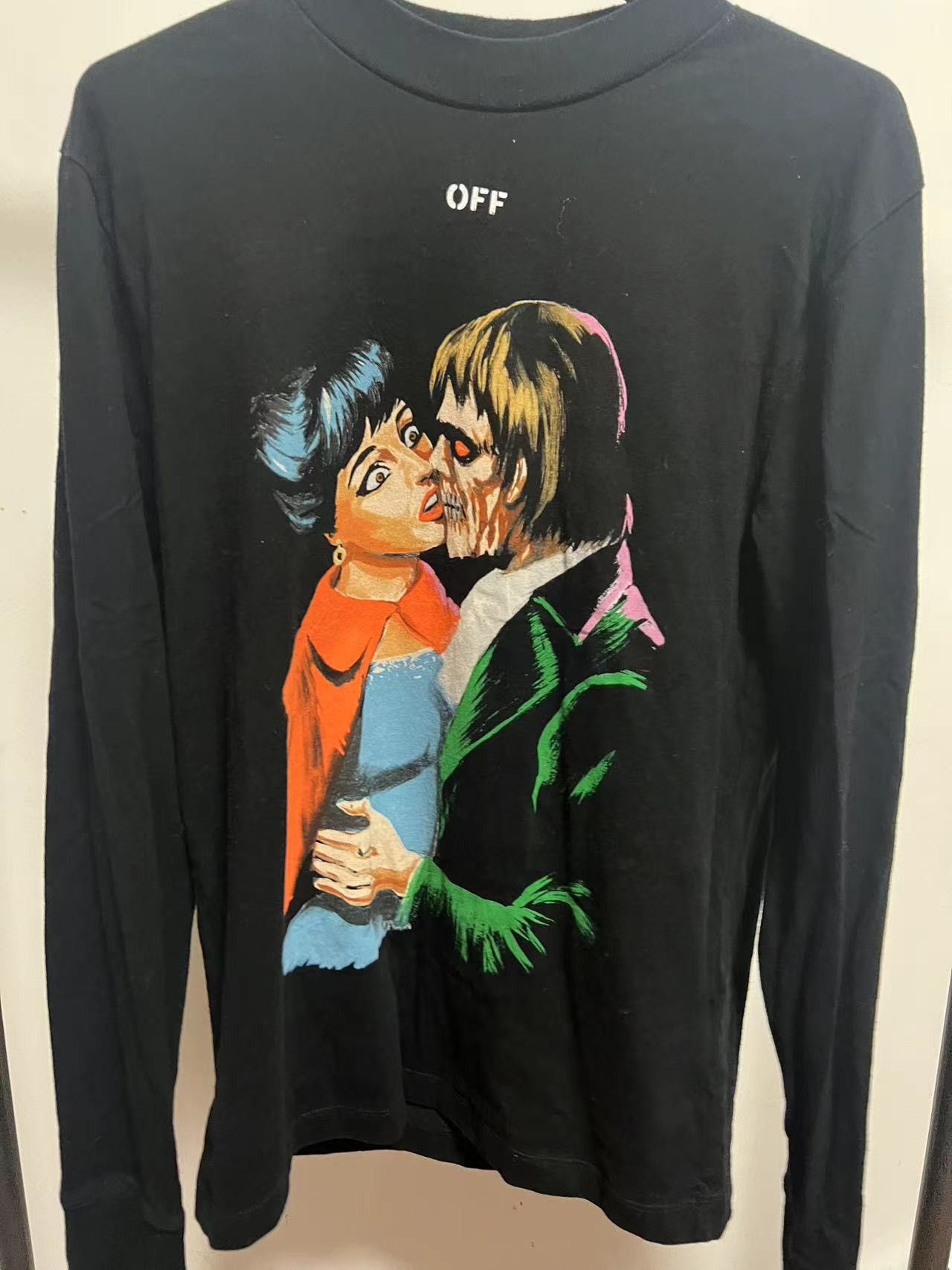 image of Off White Off-White Kiss Graphic Crewneck in Black, Men's (Size Small)