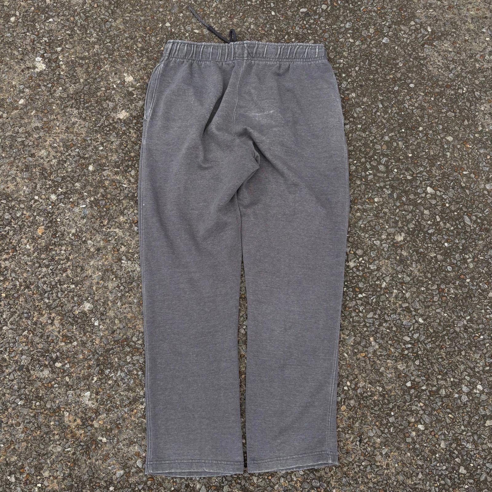 Nike Y2K faded gray baggy sweatpants Size US 34 / EU 50 - 2 Thumbnail