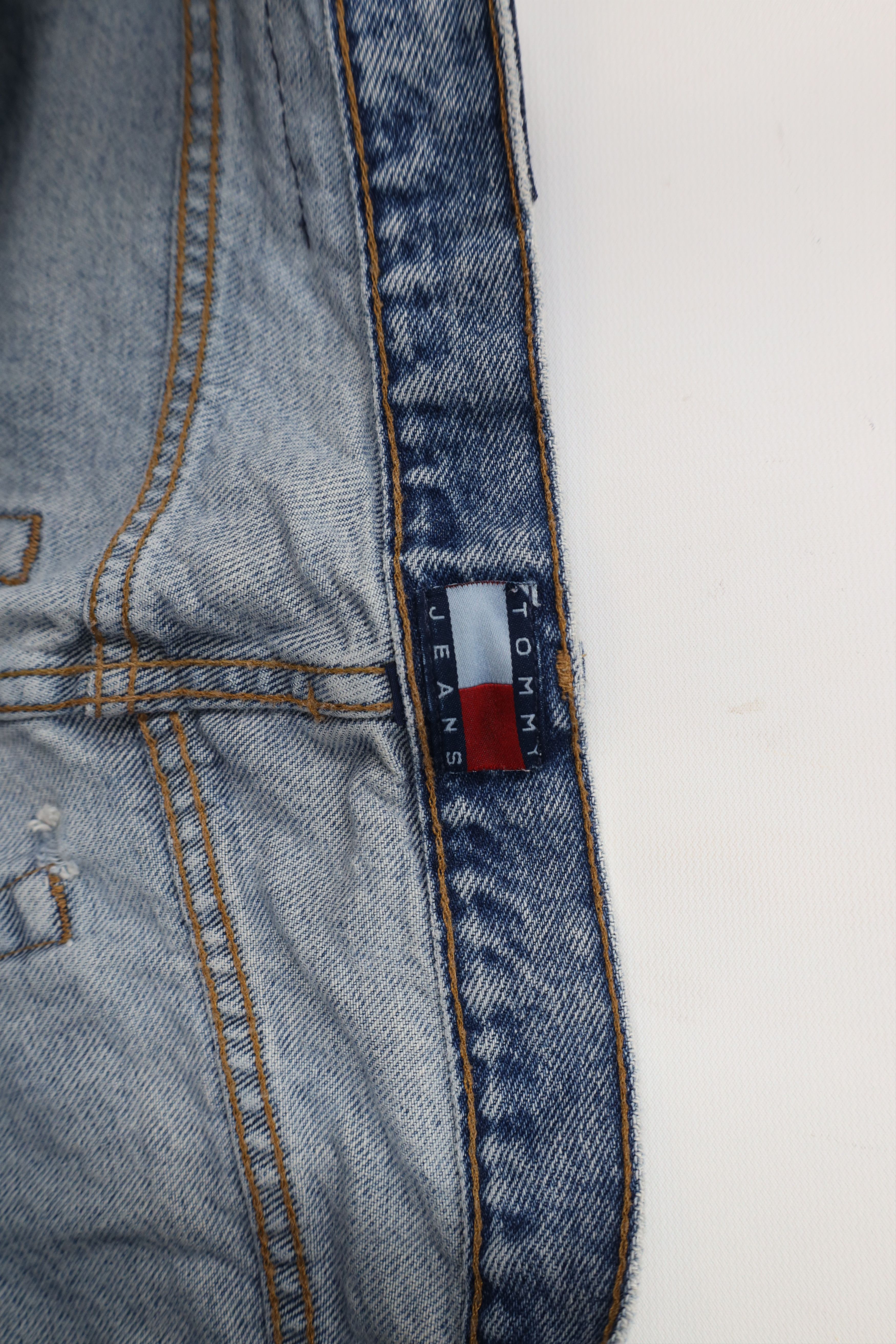 Tommy Hilfiger × Vintage Vintage 90s Tommy Hilfiger Spell Out Straight Leg Jeans USA Size US 34 / EU 50 - 9 Thumbnail