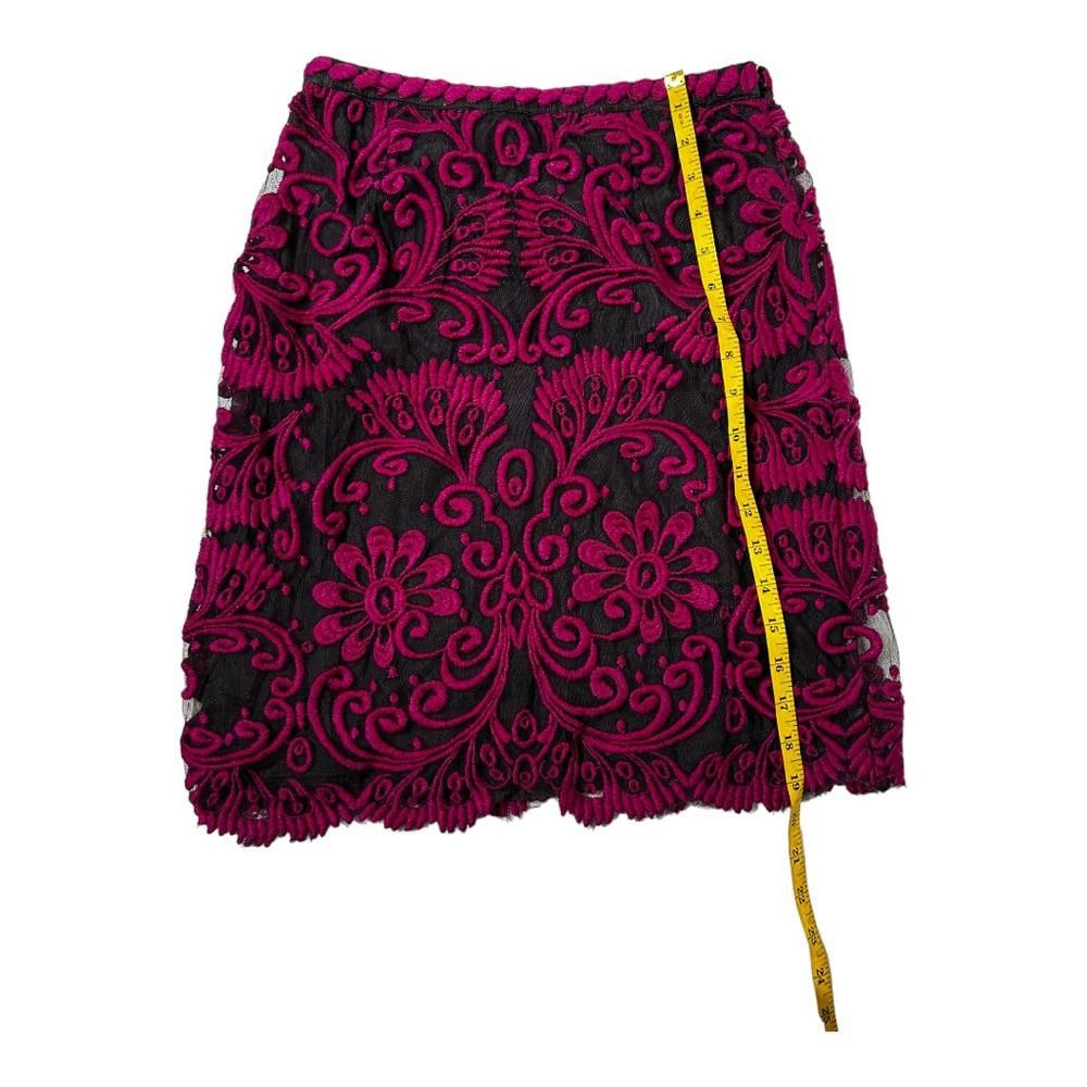 Designer Yoana Baraschi l Fuschia Embroidered Overlay Skirt Size 0 Size 25" / US 0 / IT 36 - 4 Thumbnail