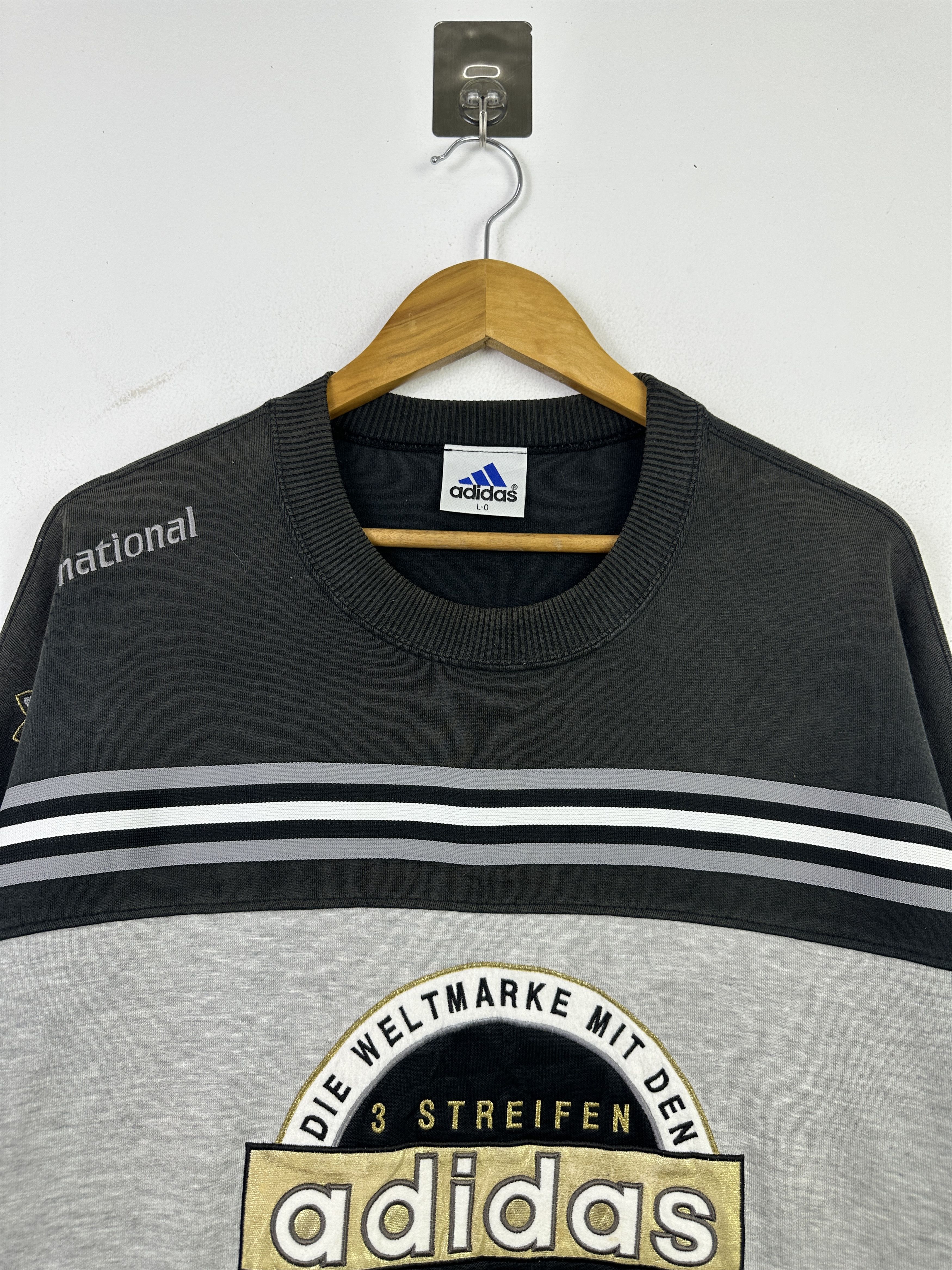 Adidas Vintage 90s Adidas Descente Big Logo Sweatshirt BP001 Size US L / EU 52-54 / 3 - 2 Thumbnail