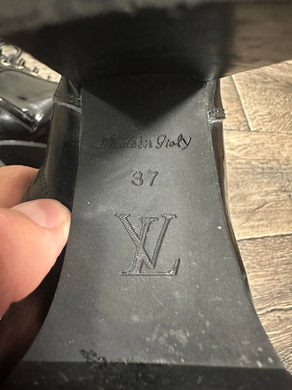 Louis Vuitton LOUIS VUITTON Boots Black leather Women heels size 37 Size US 7 / IT 37 - 10 Thumbnail