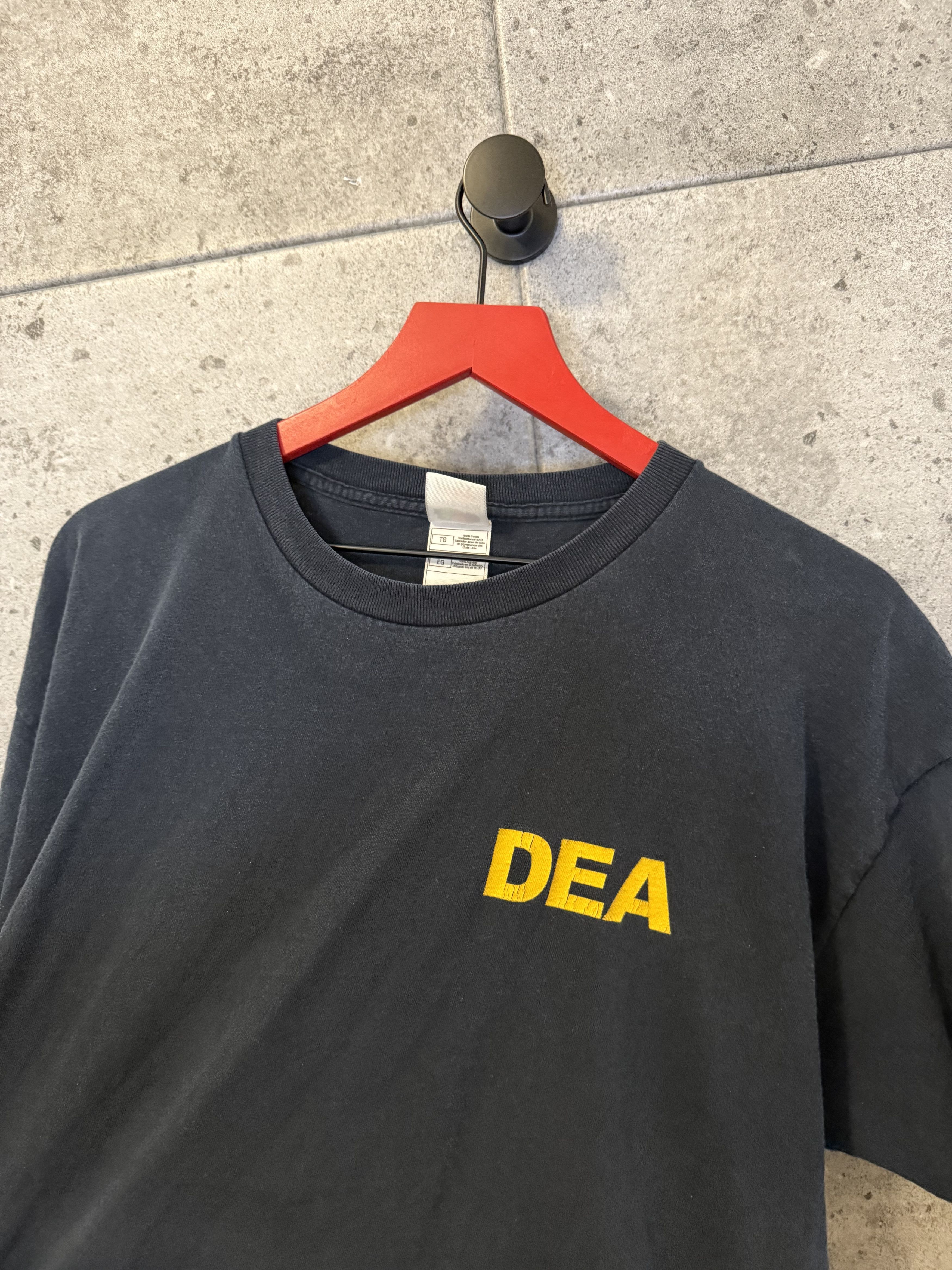 Vintage Vintage dea drunks enjoying alcohol t shirt Size US XL / EU 56 / 4 - 3 Thumbnail