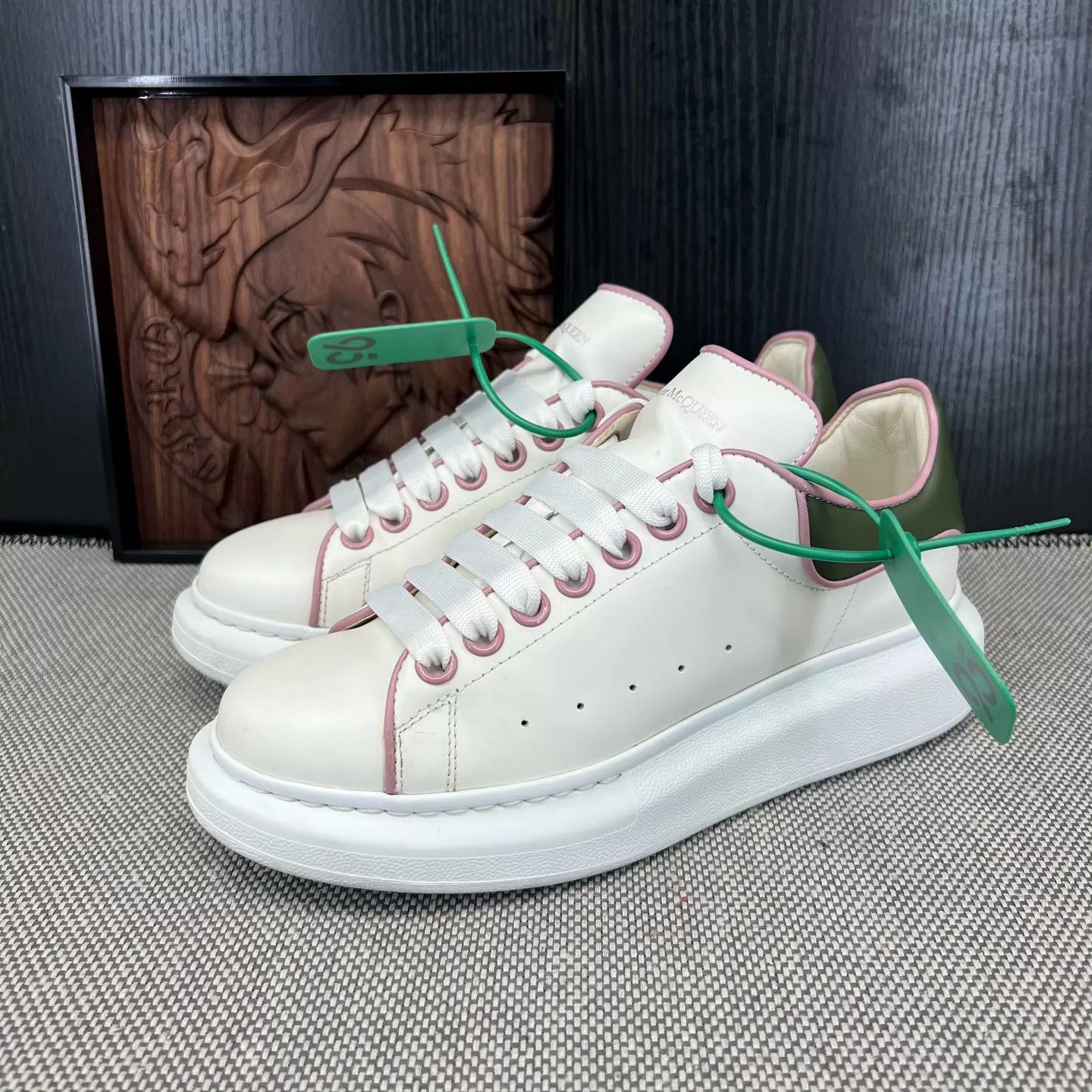 Alexander McQueen McQueen White Green 38 shoes Size US 7.5 / IT 37.5 - 1 Thumbnail