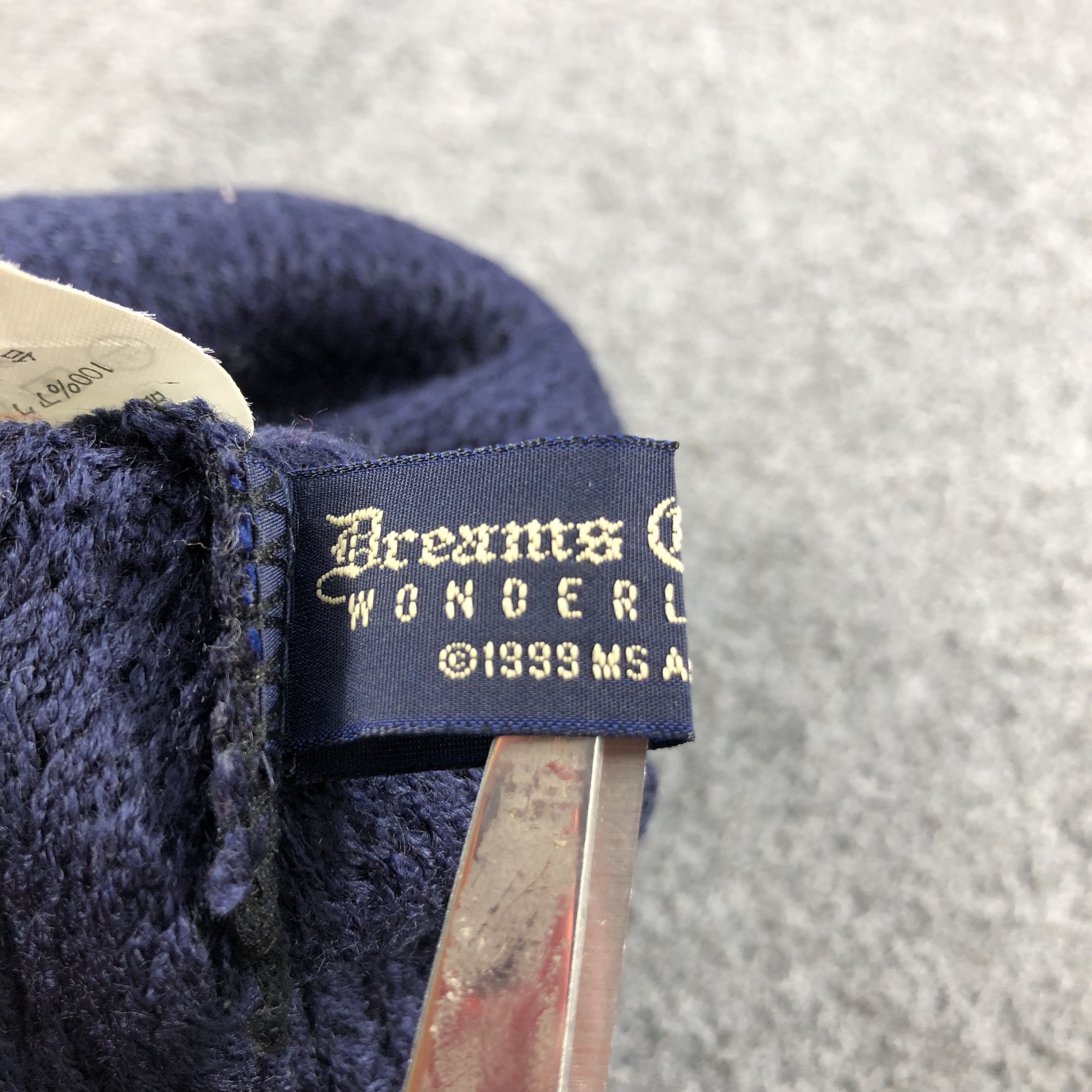 Disney 1999 Dreams Come True Wonderland Blue Knit Beanie B282 Size ONE SIZE - 5 Thumbnail