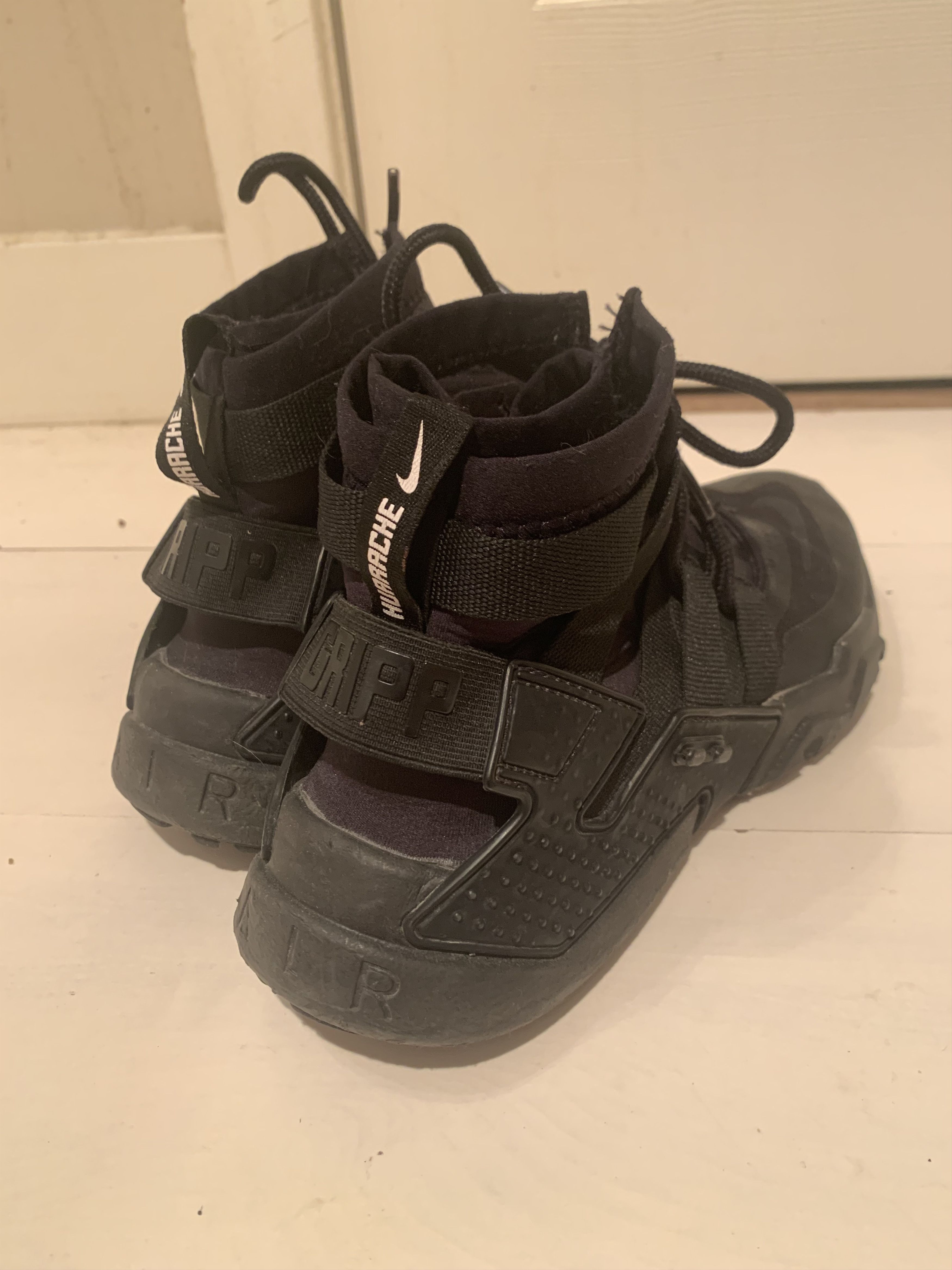 Nike Nike Air Huarache Gripp Black Size US 9 / EU 42 - 3 Thumbnail