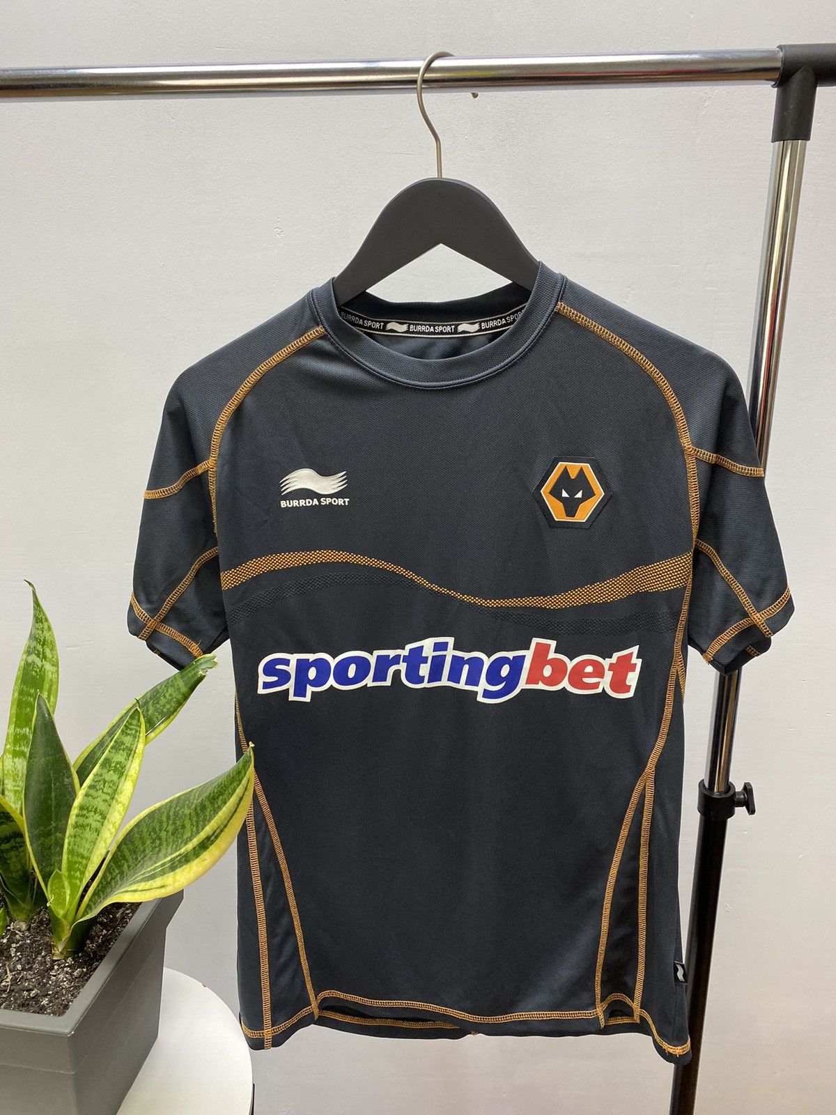Vintage Wolverhampton 2011/12 Burrda Soccer Jersey Football Training Size US M / EU 48-50 / 2 - 4 Thumbnail